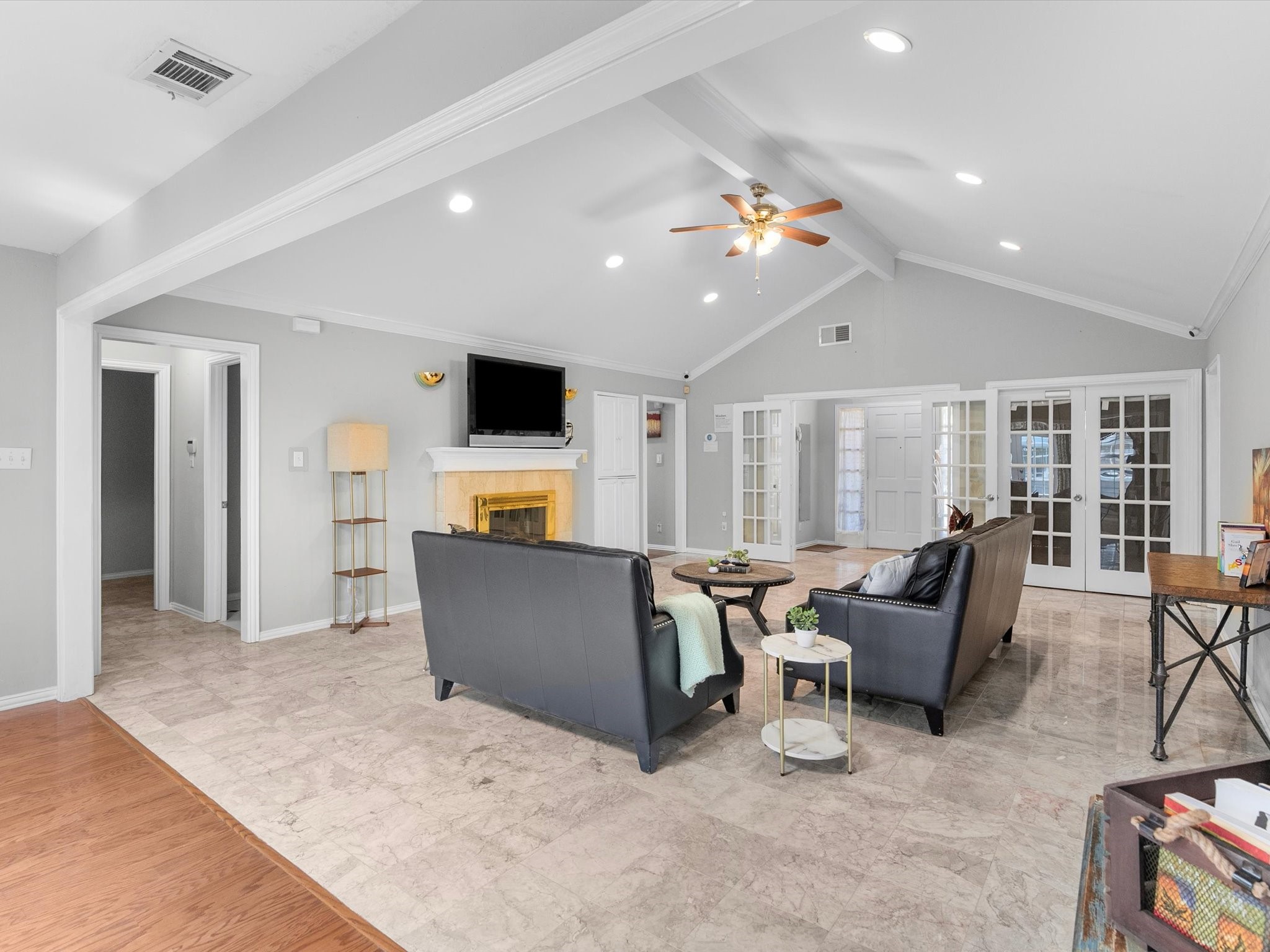 3024 Encino Drive
