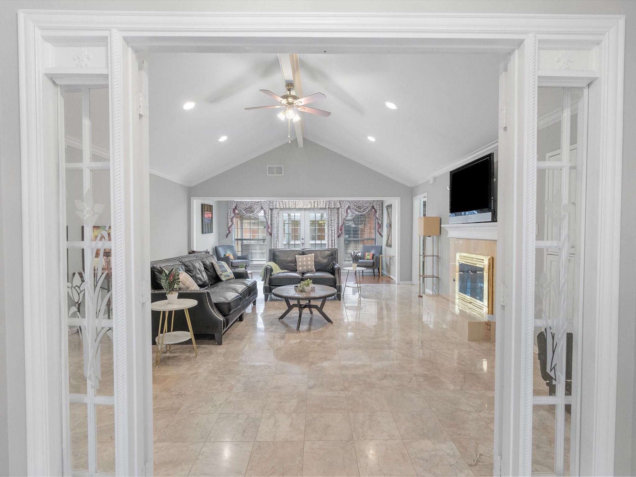 3024 Encino Drive
