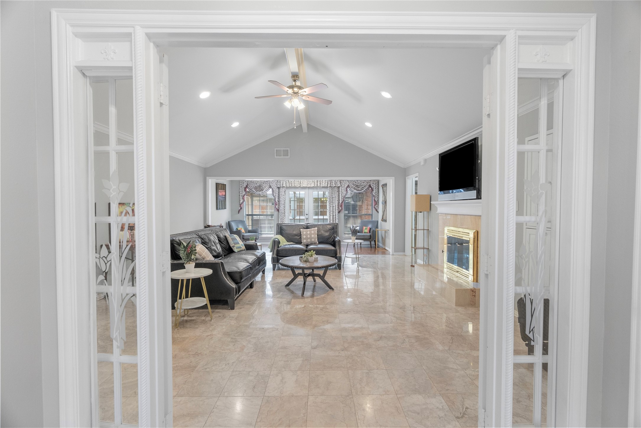 3024 Encino Drive