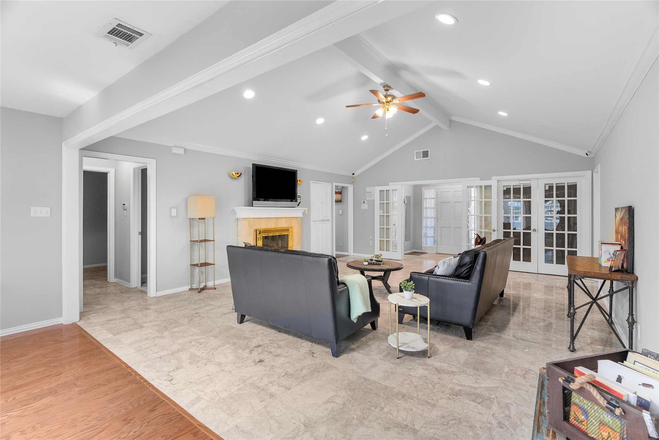 3024 Encino Drive