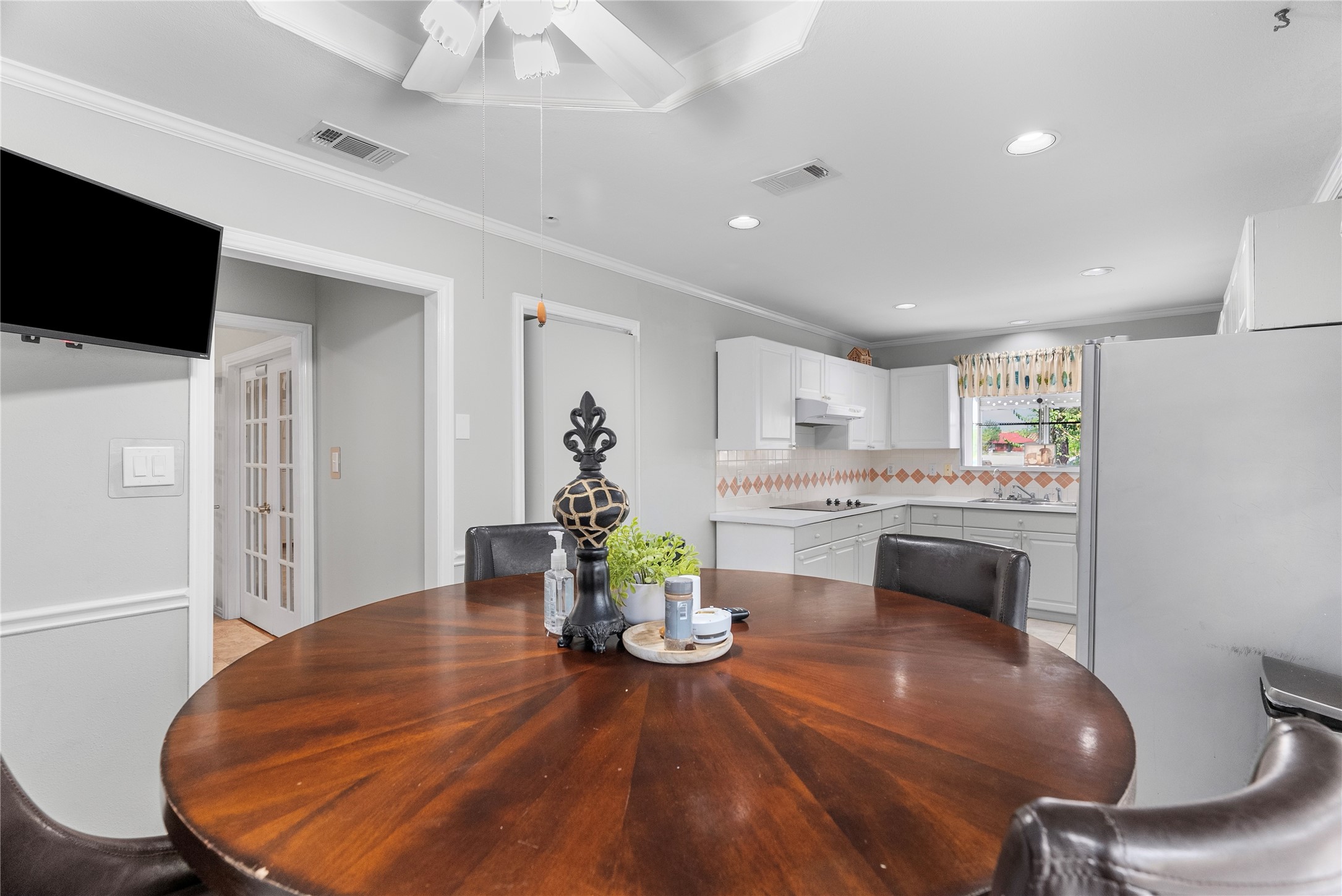 3024 Encino Drive