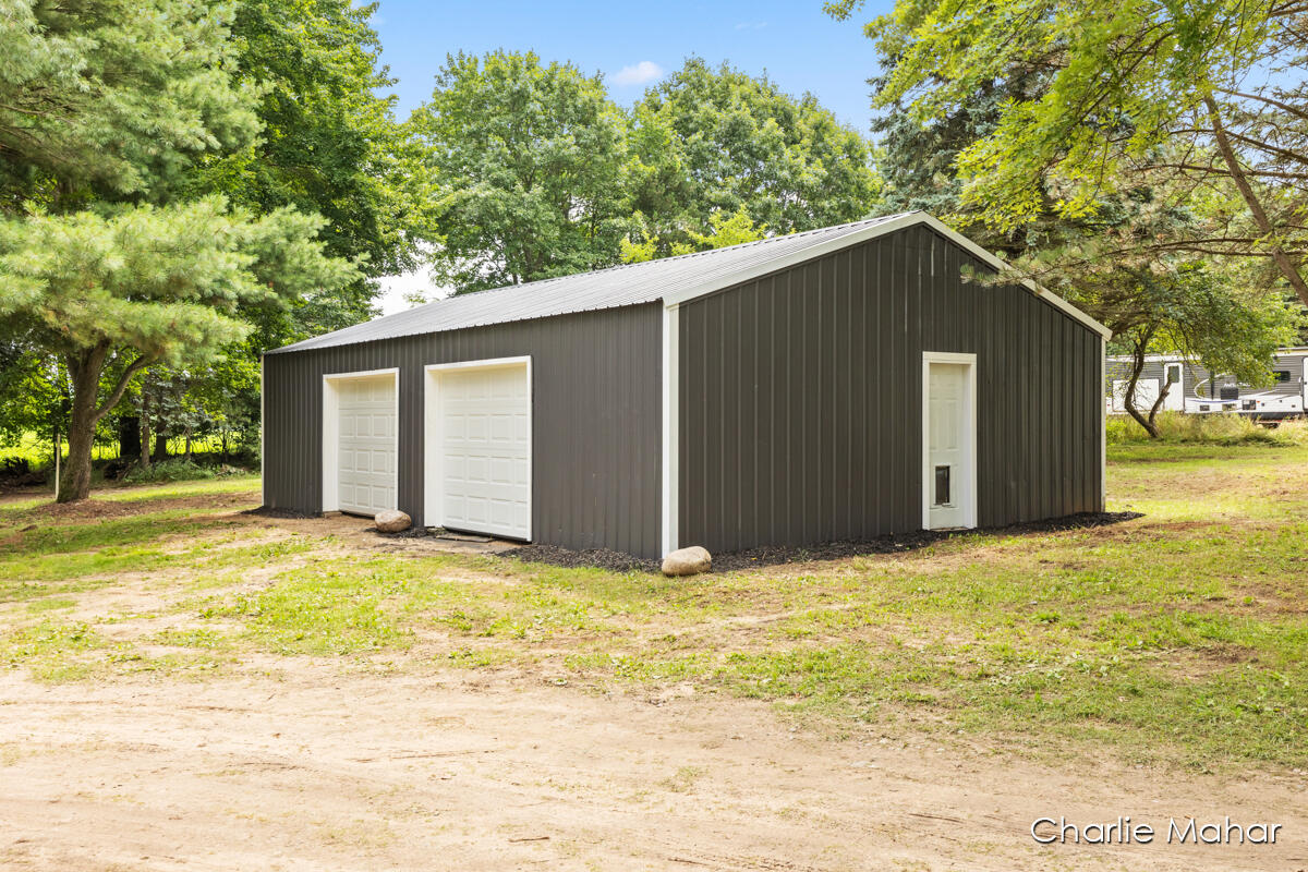 5015 W Hillis Road