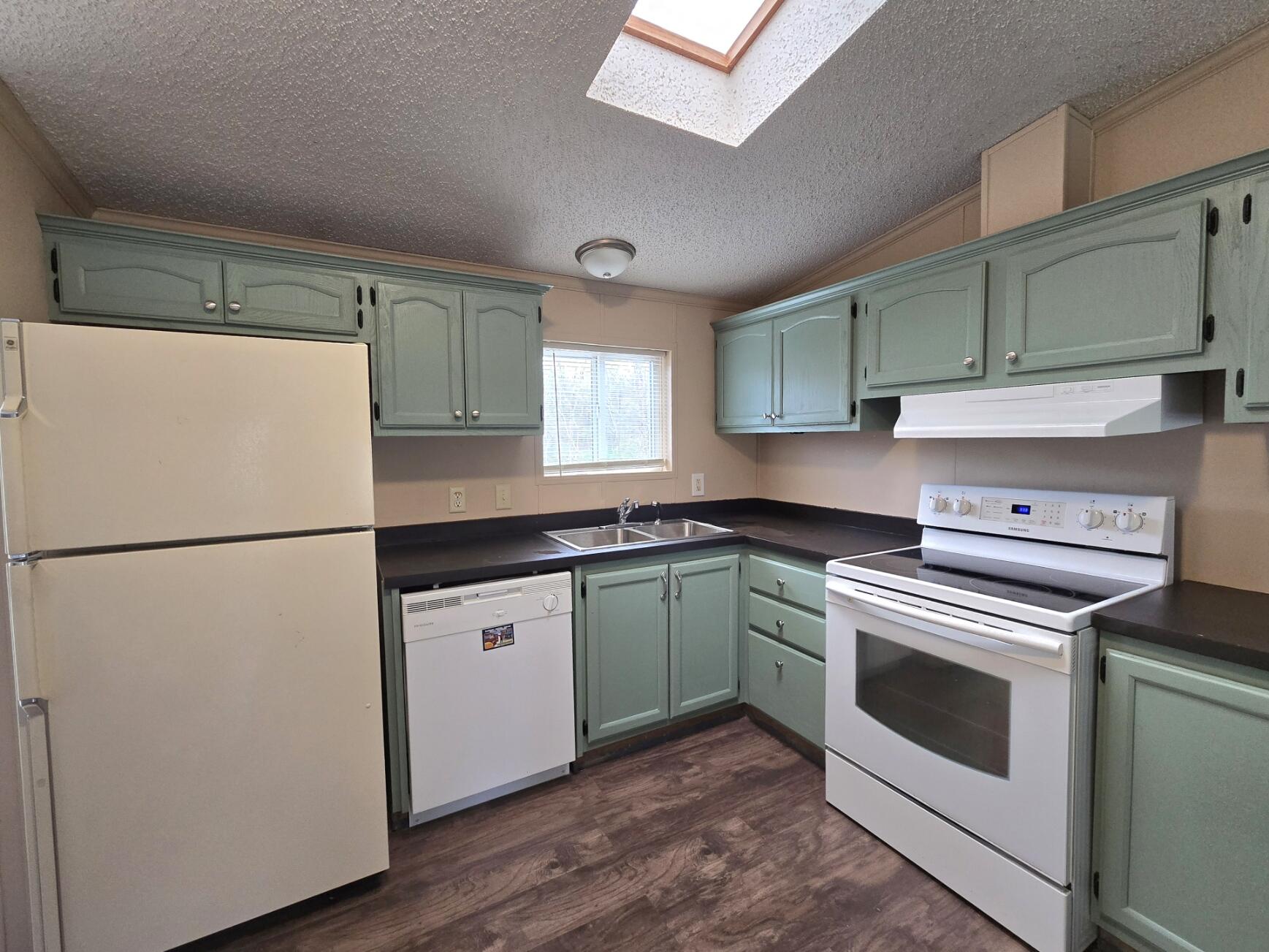 2401 Schippers Lane