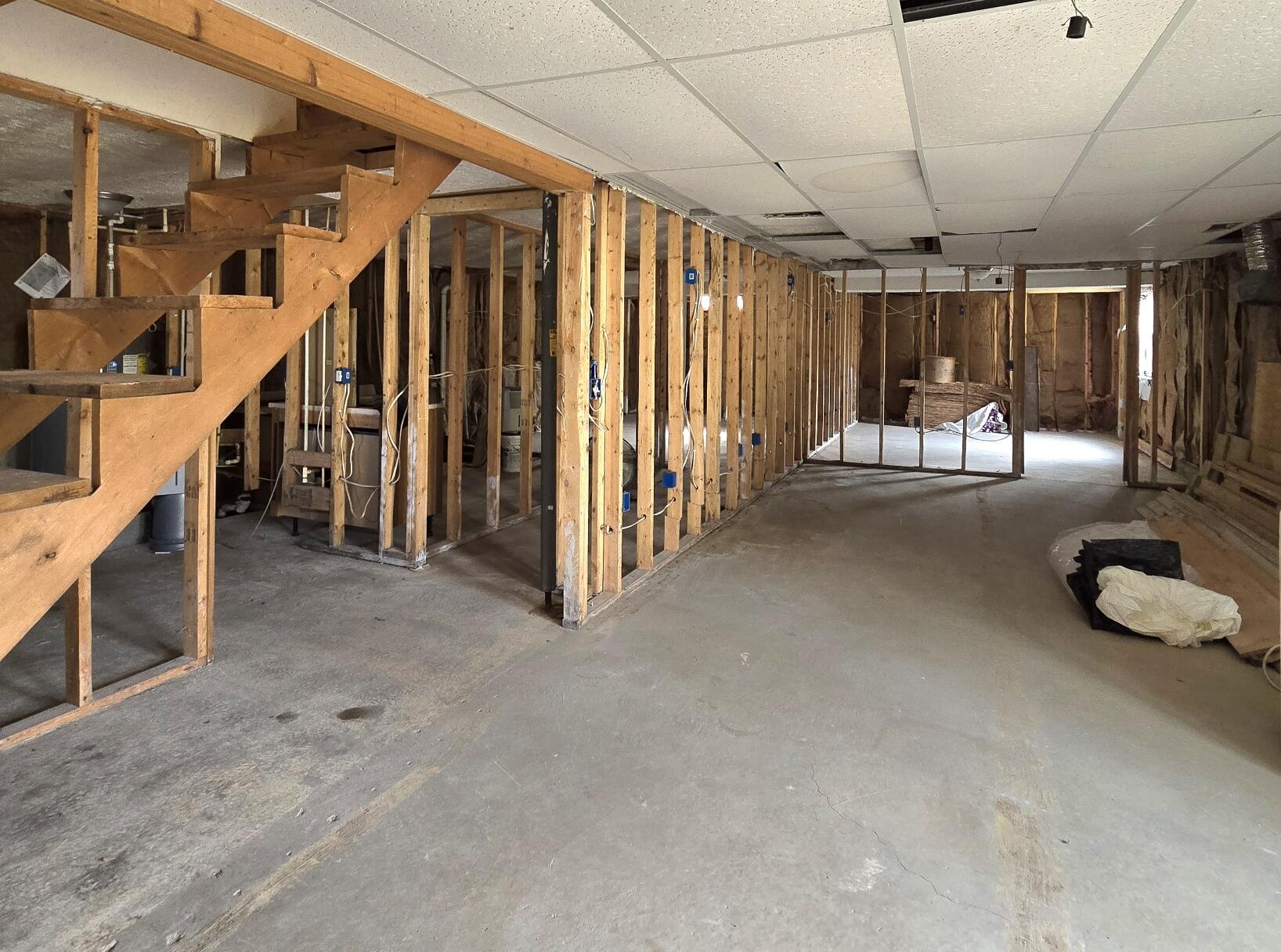2401 Schippers Lane