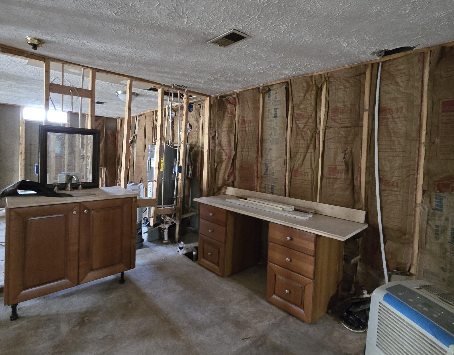 2401 Schippers Lane