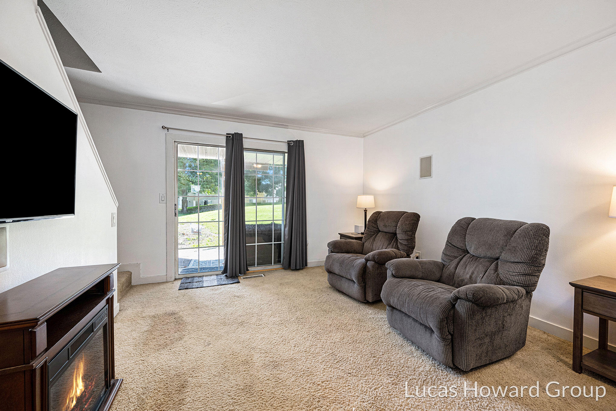 4579 Moffett Road NW