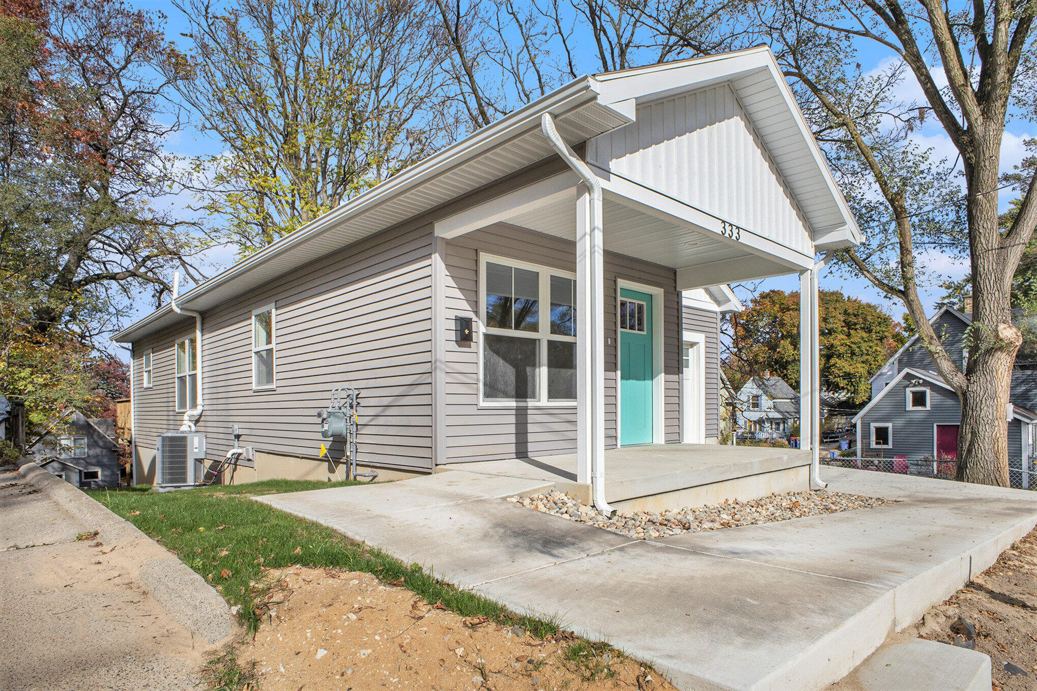 333 Florence Court NE