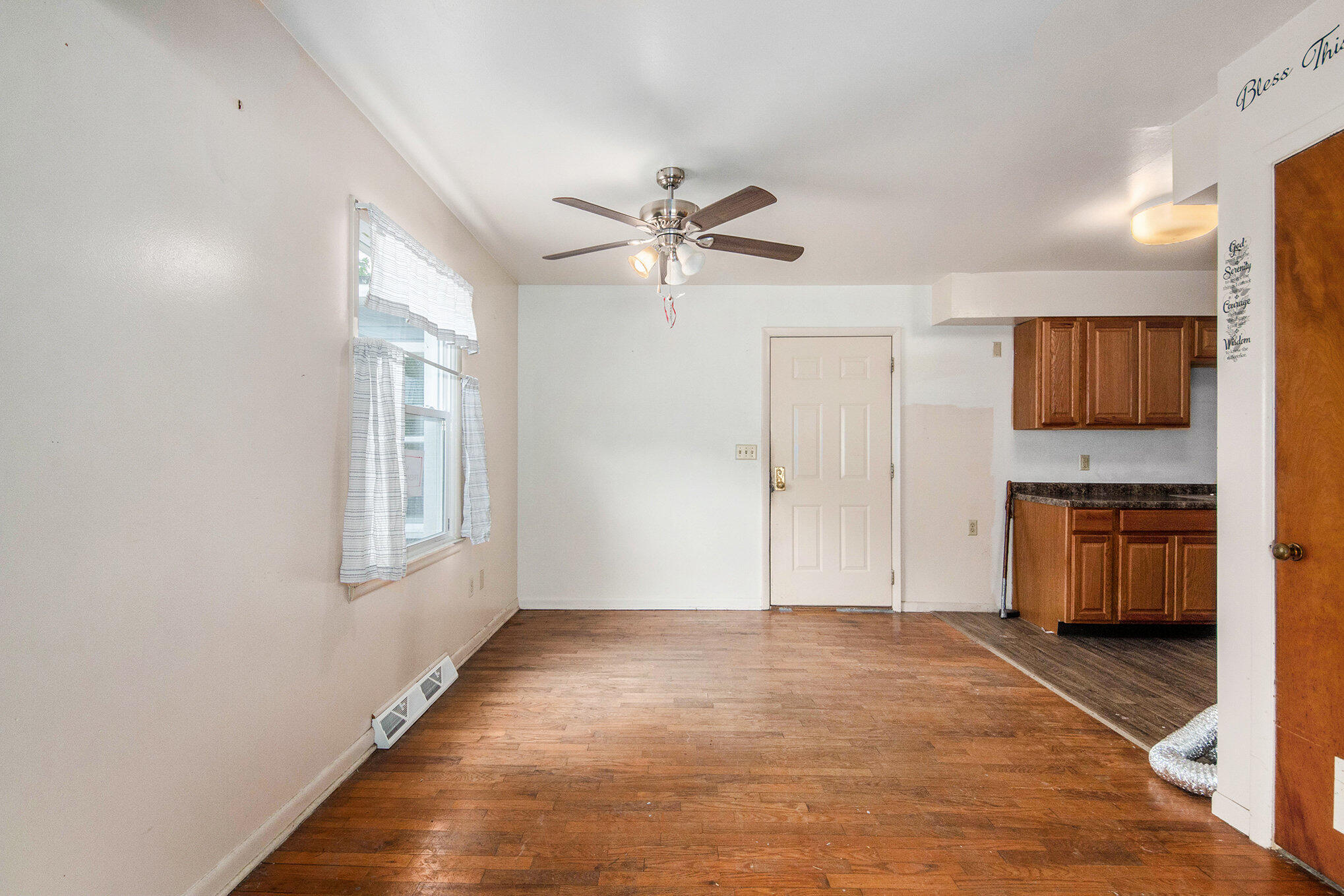 808 Woolsey Drive SW