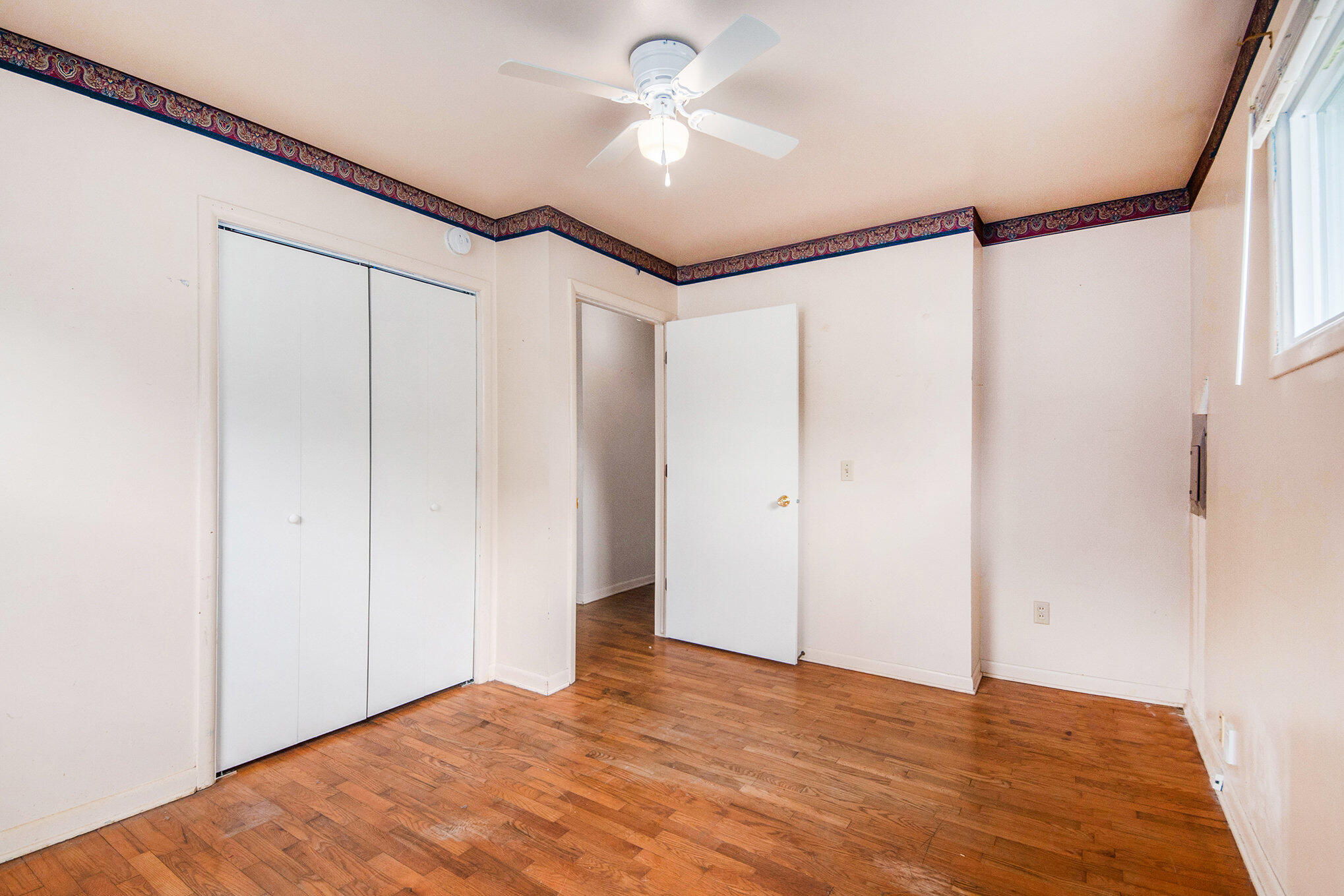 808 Woolsey Drive SW