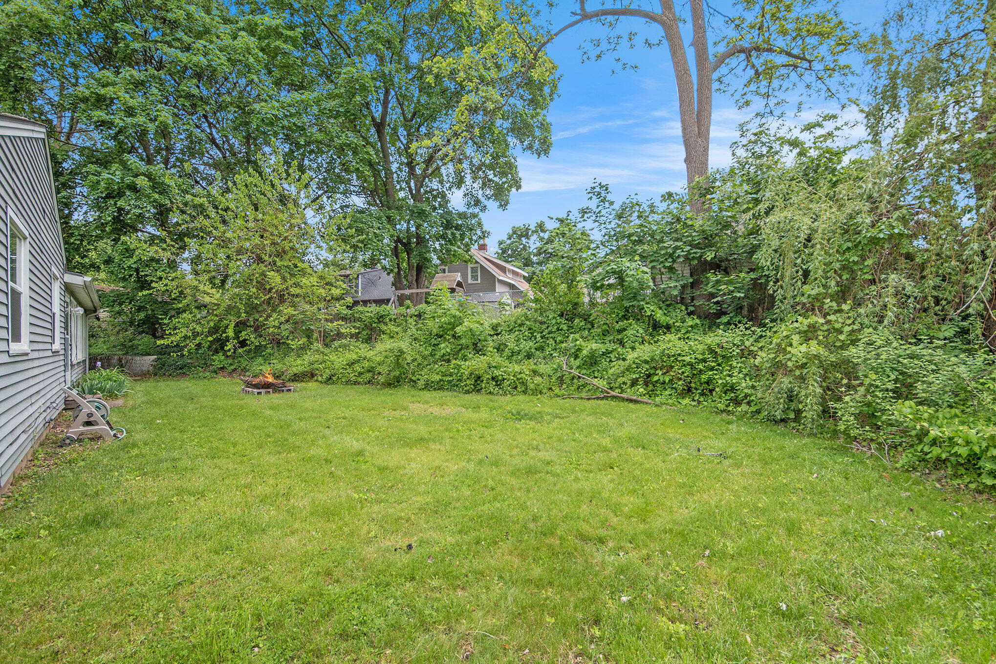 808 Woolsey Drive SW