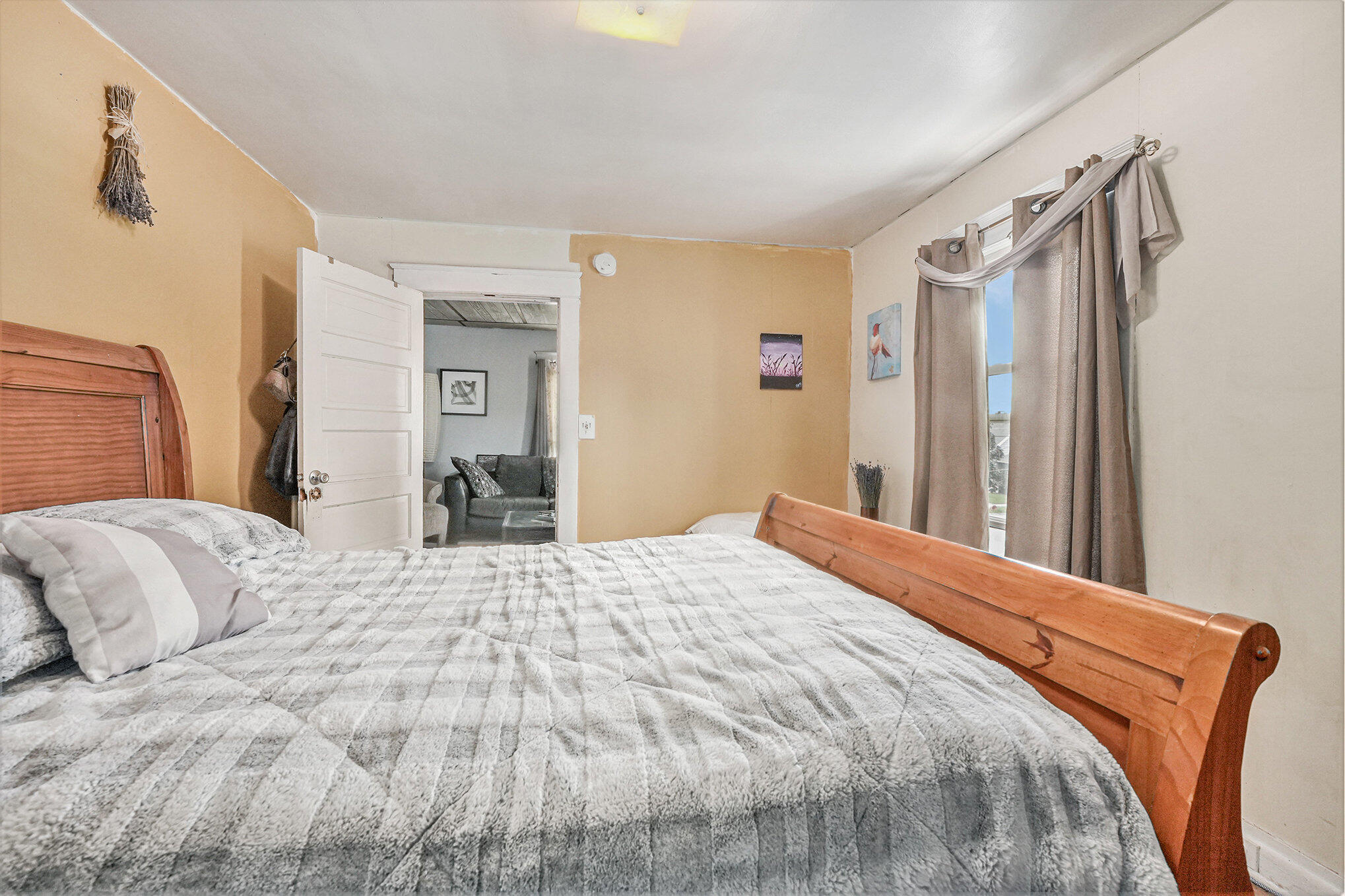 1107 11th Street NW
