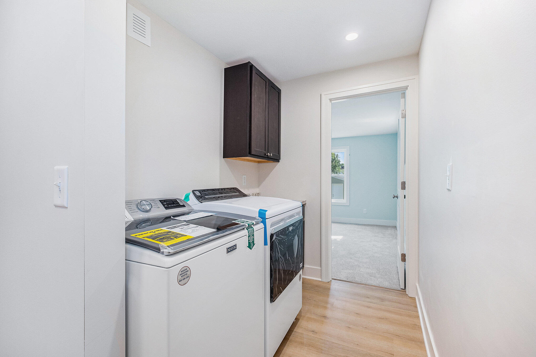 854 First Street NW