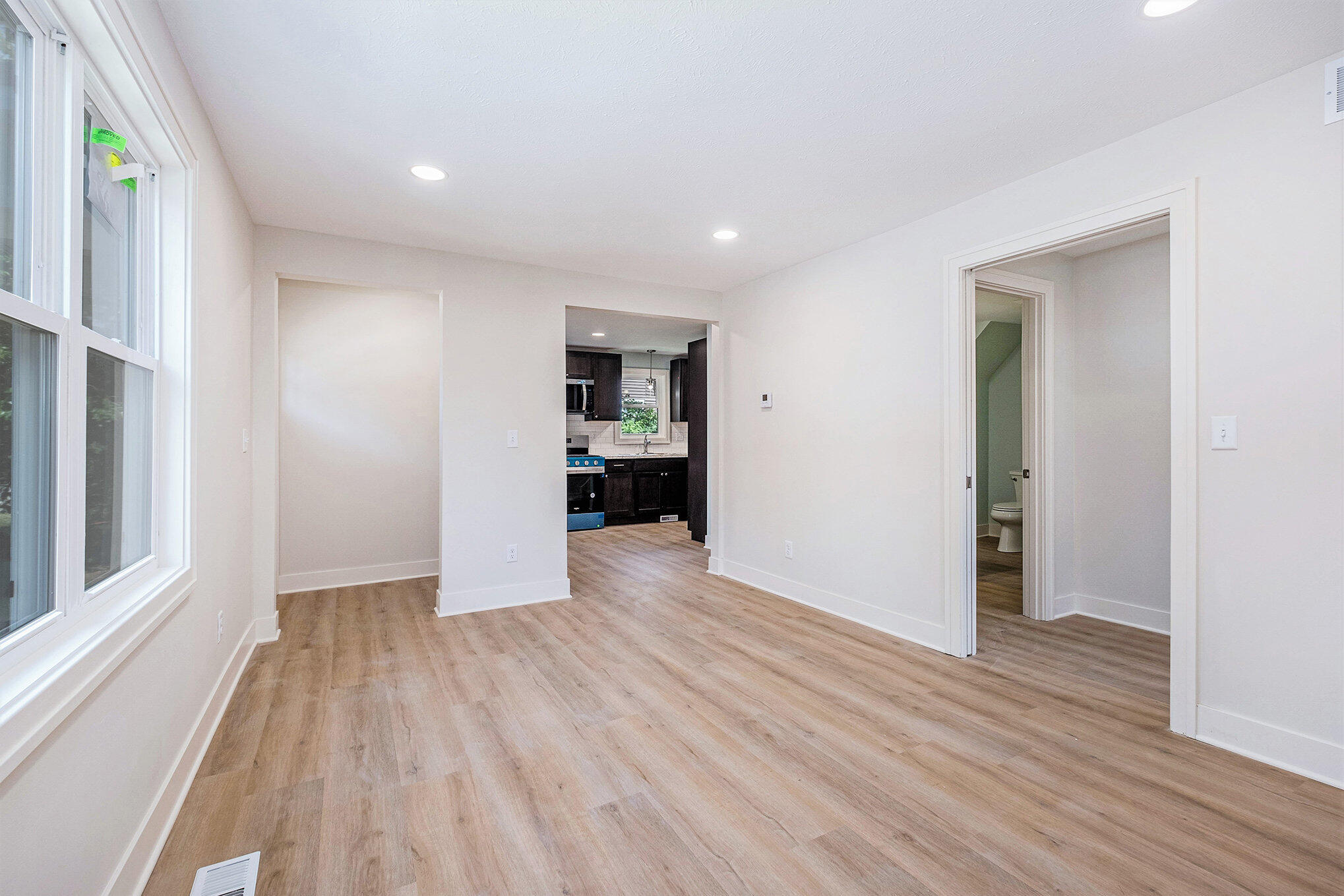 854 First Street NW