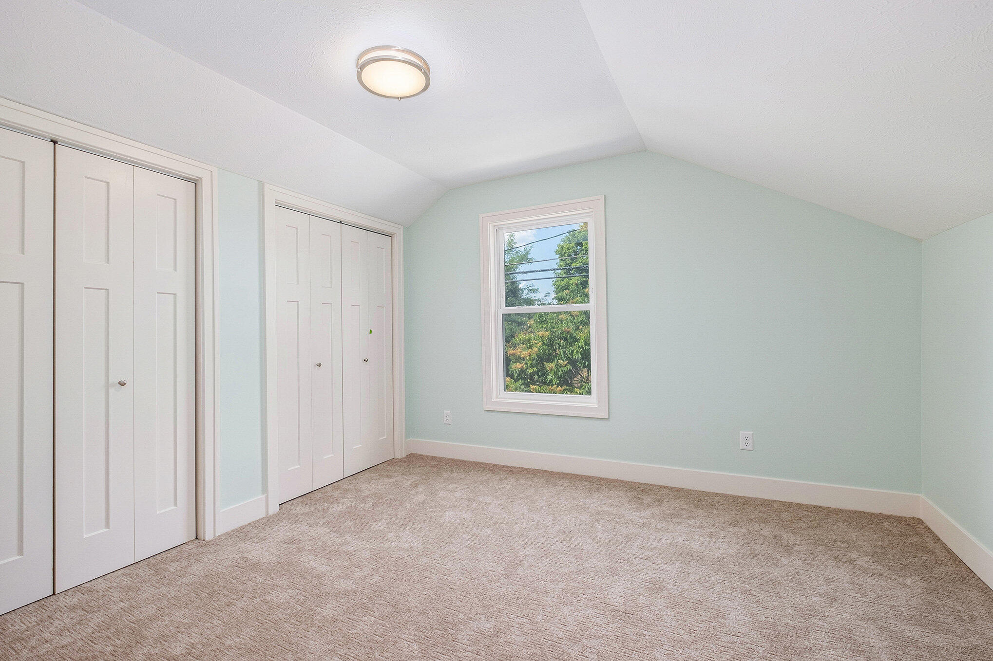 854 First Street NW
