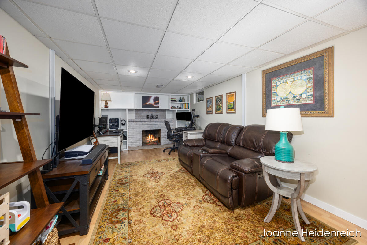 2324 Rosewood Avenue SE