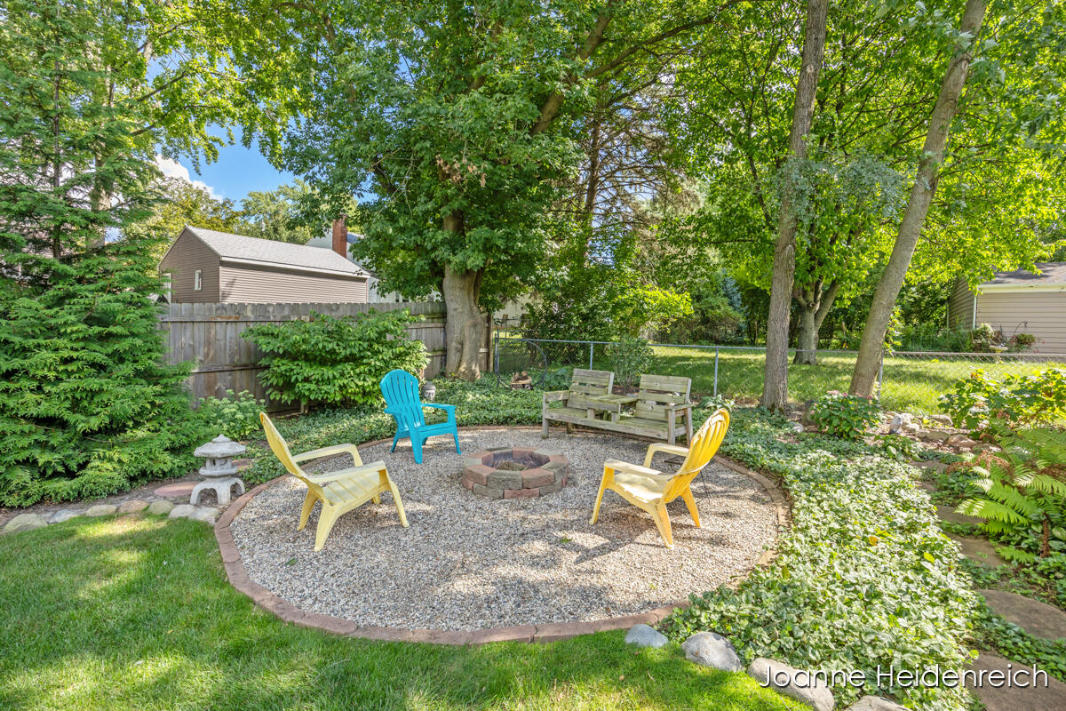 2324 Rosewood Avenue SE