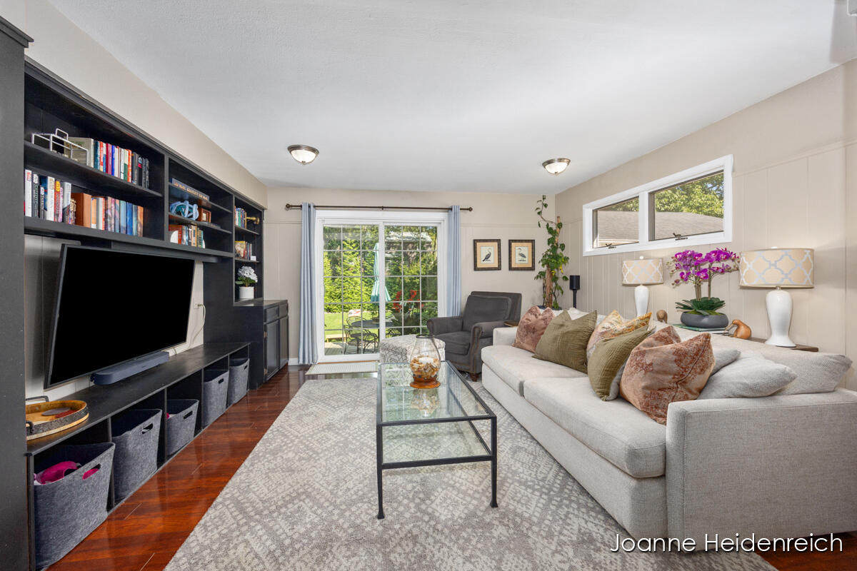2324 Rosewood Avenue SE
