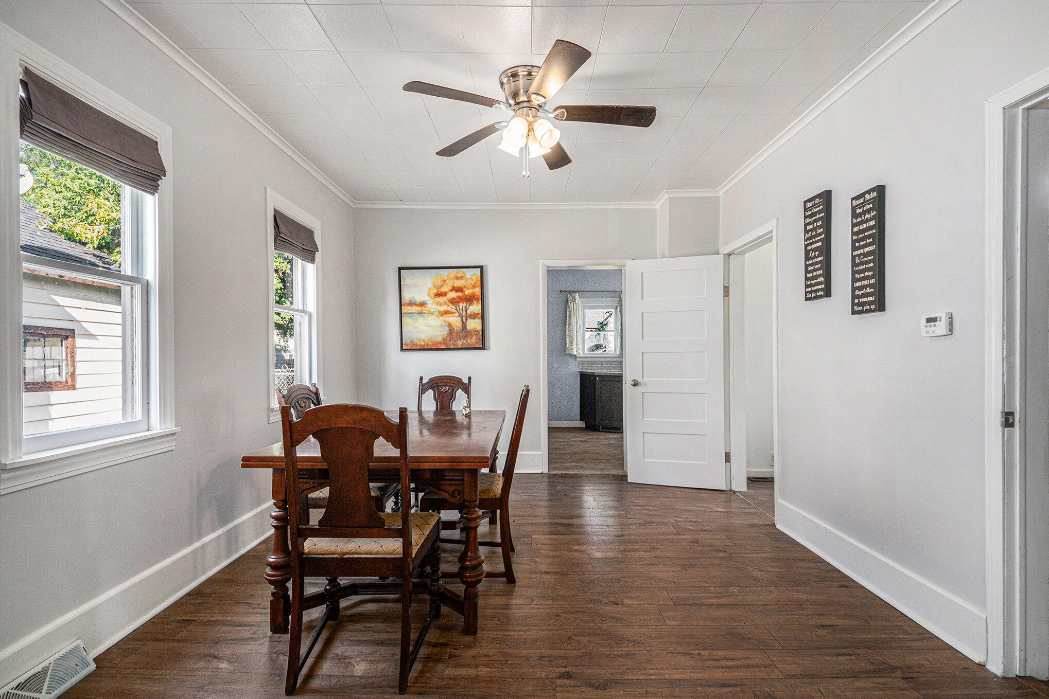 318 Hogadone Avenue SW