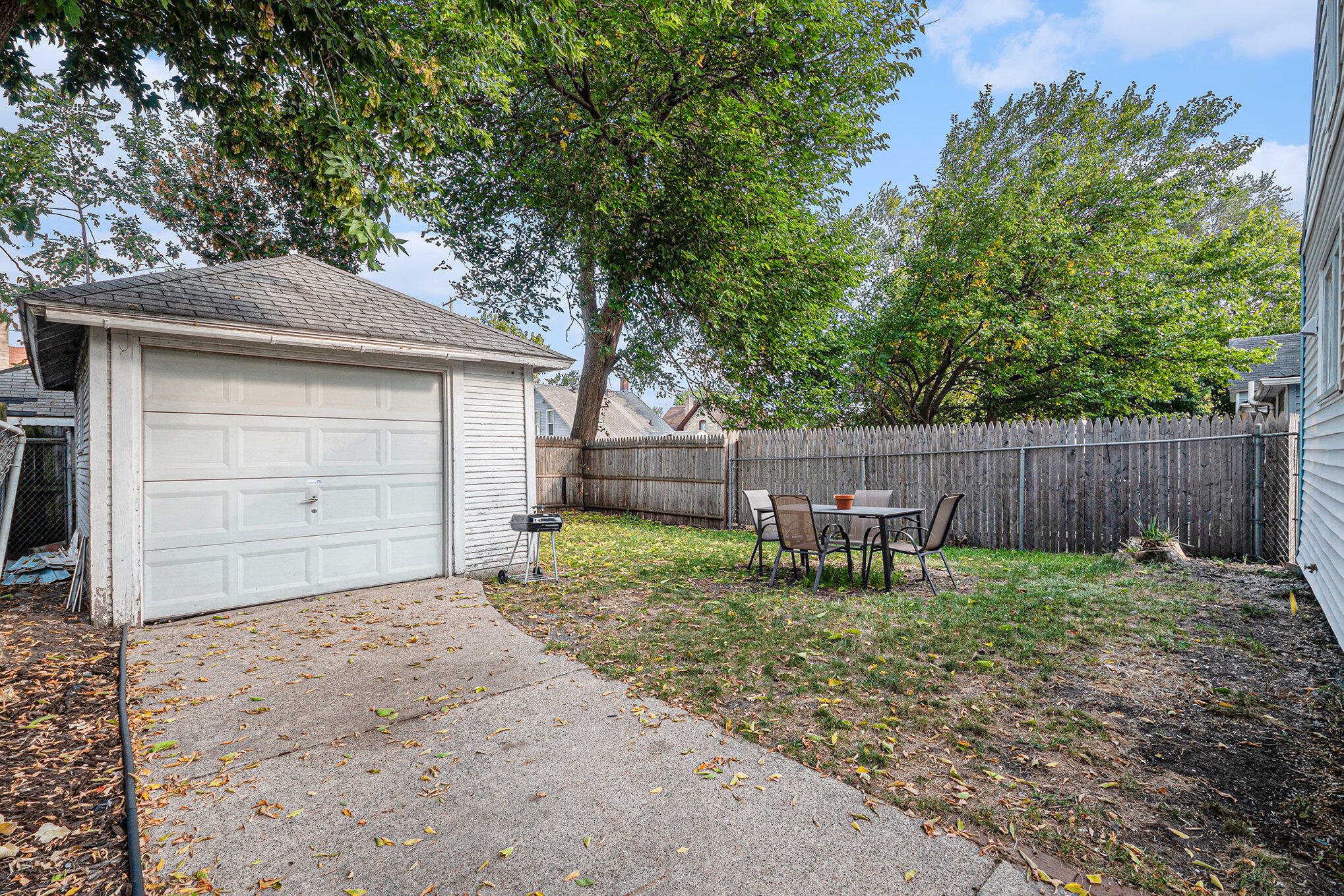 318 Hogadone Avenue SW