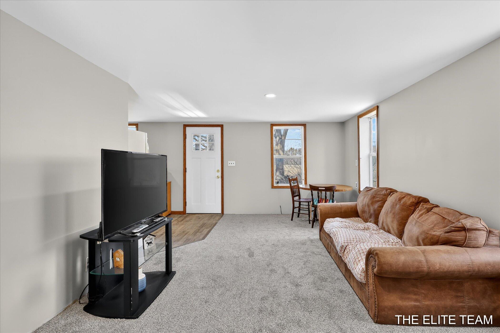 343 W Long Lake Road