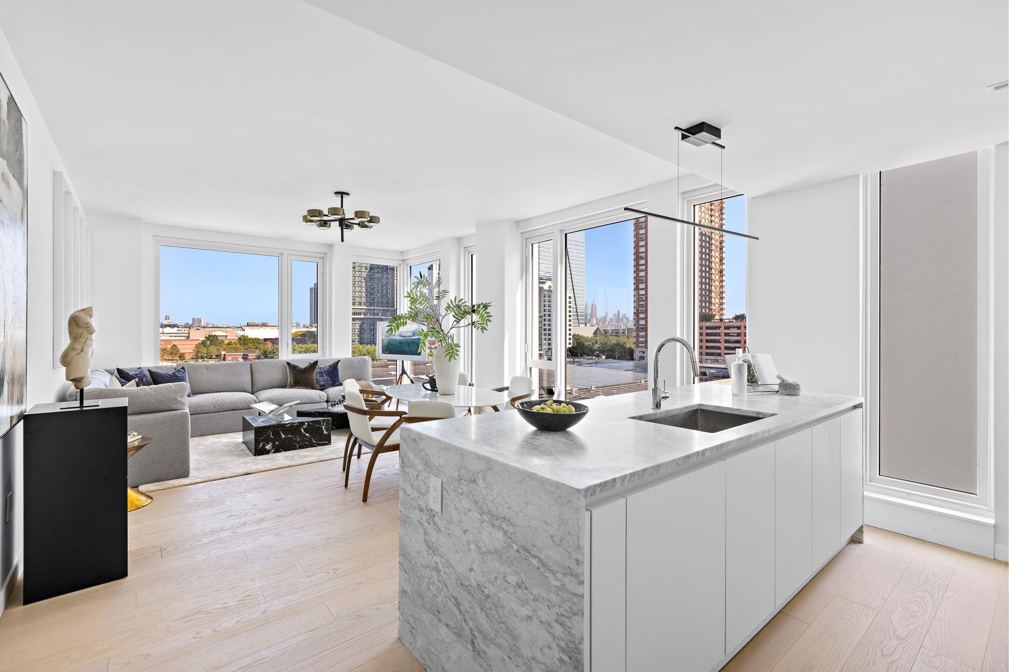 43 PROVOST ST Unit: 8M