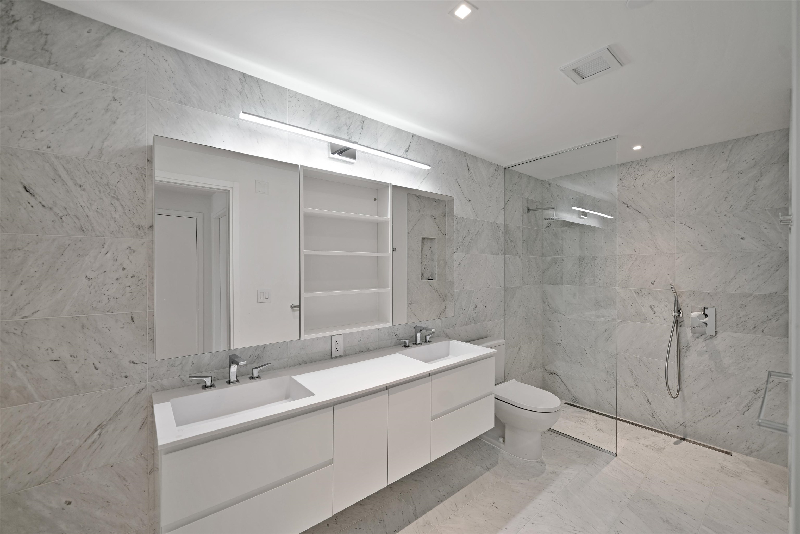 43 PROVOST ST Unit: 8M