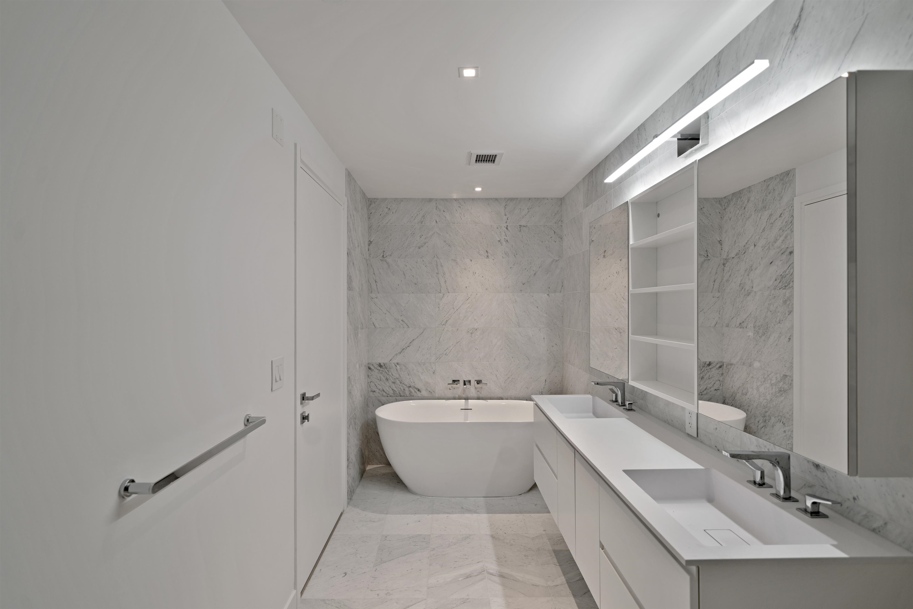 43 PROVOST ST Unit: 8M