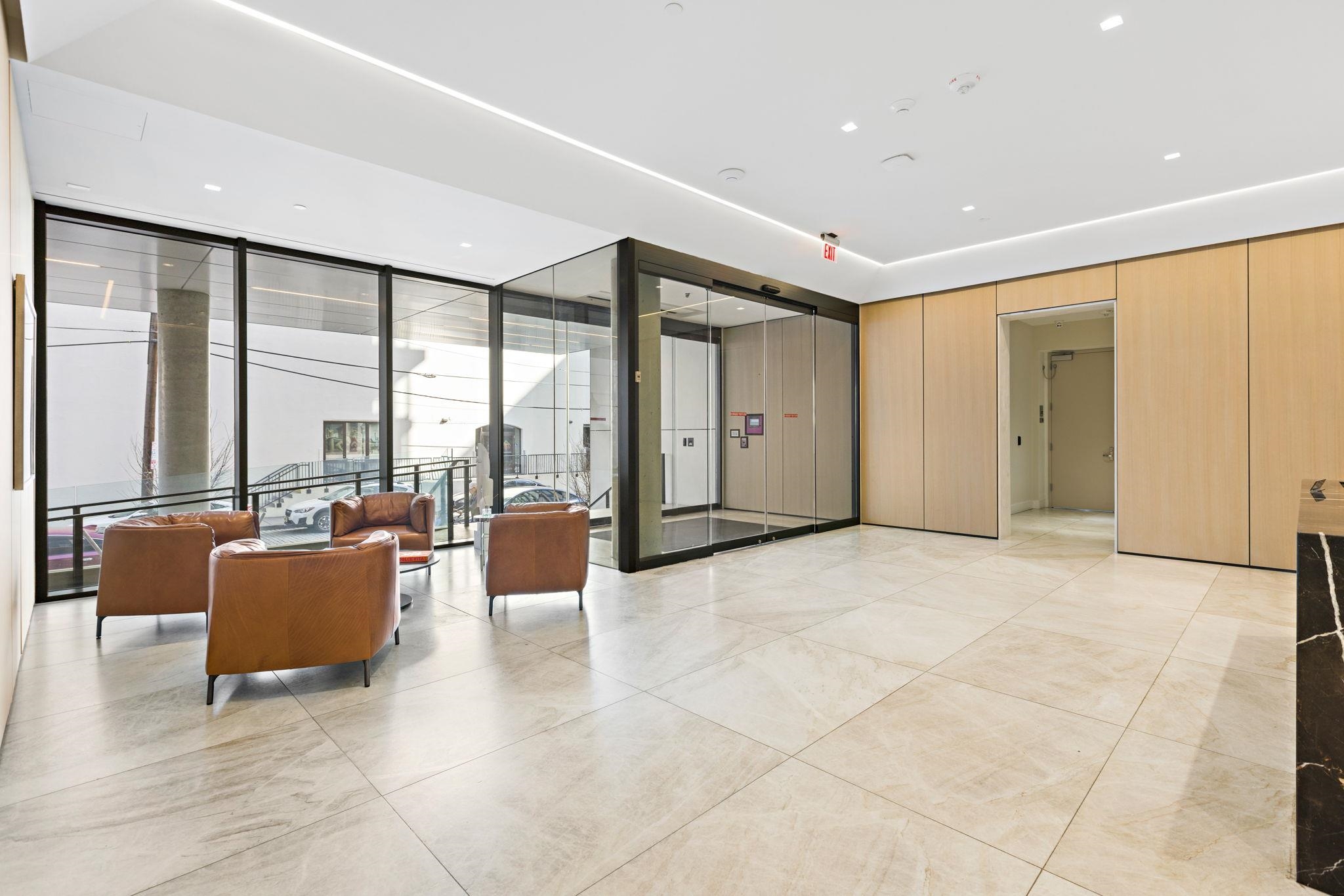 43 PROVOST ST Unit: 8M