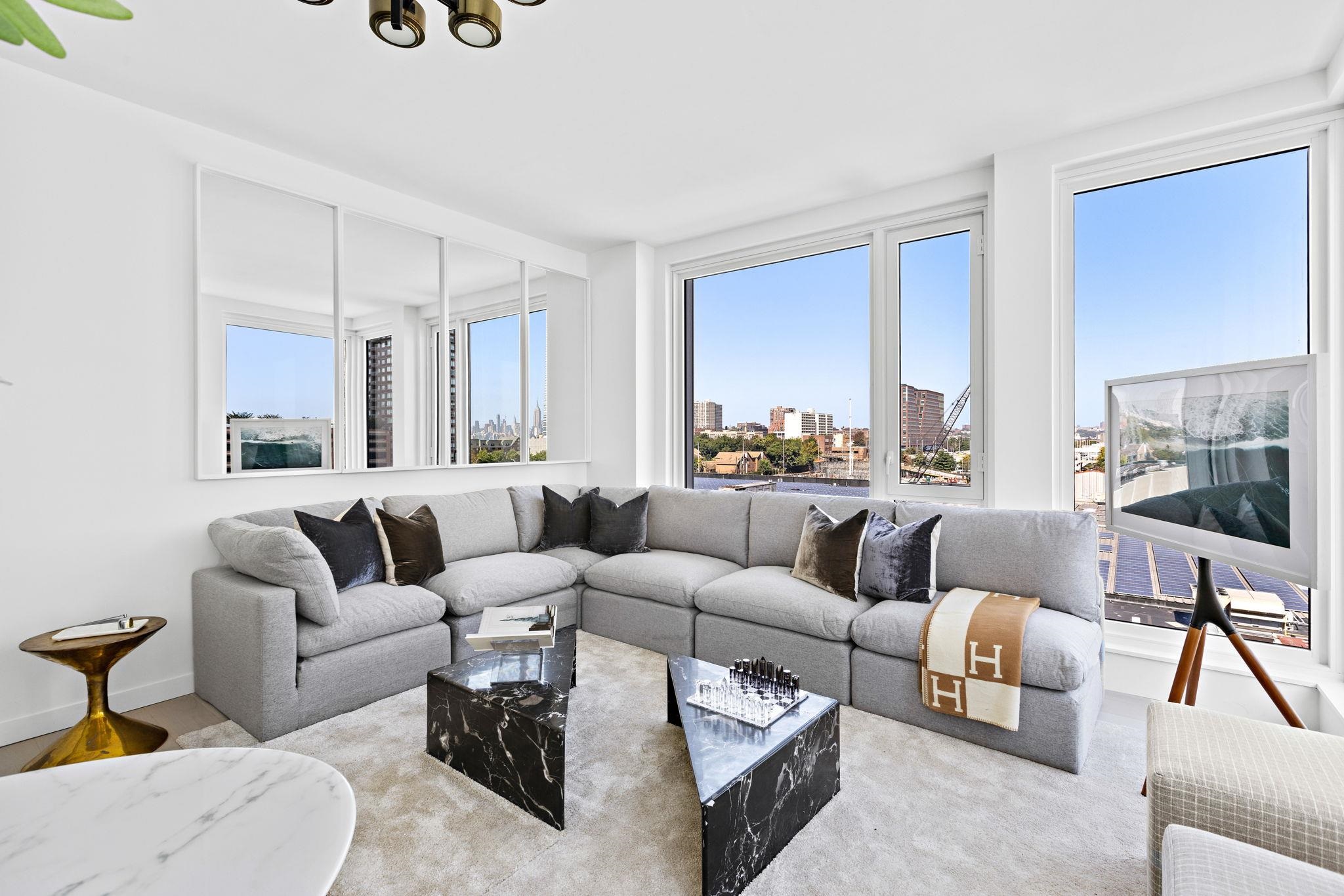 43 PROVOST ST Unit: 8M
