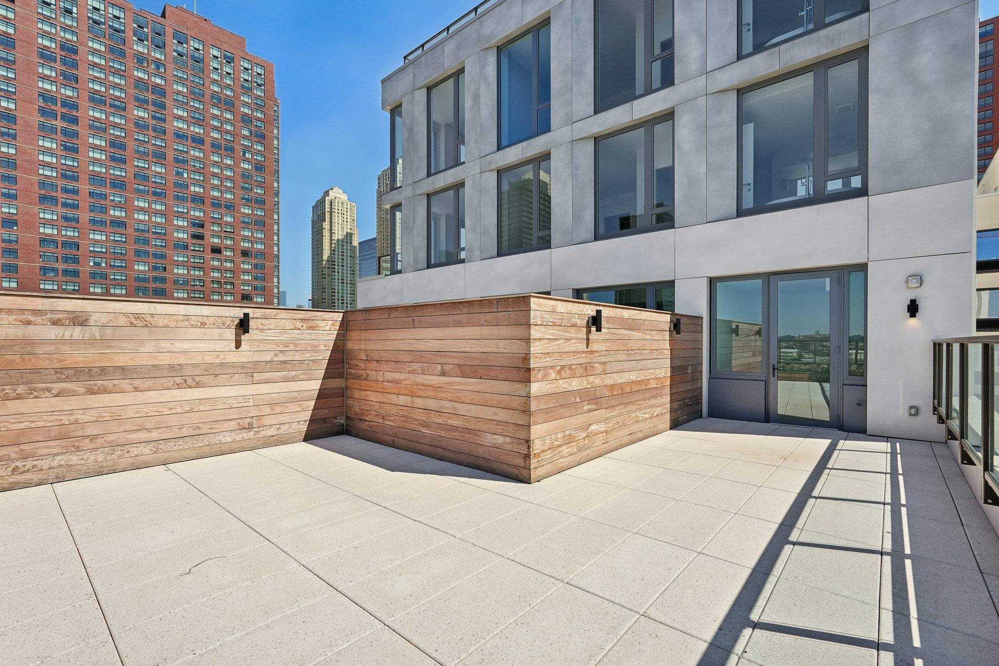 43 PROVOST ST Unit: 9N