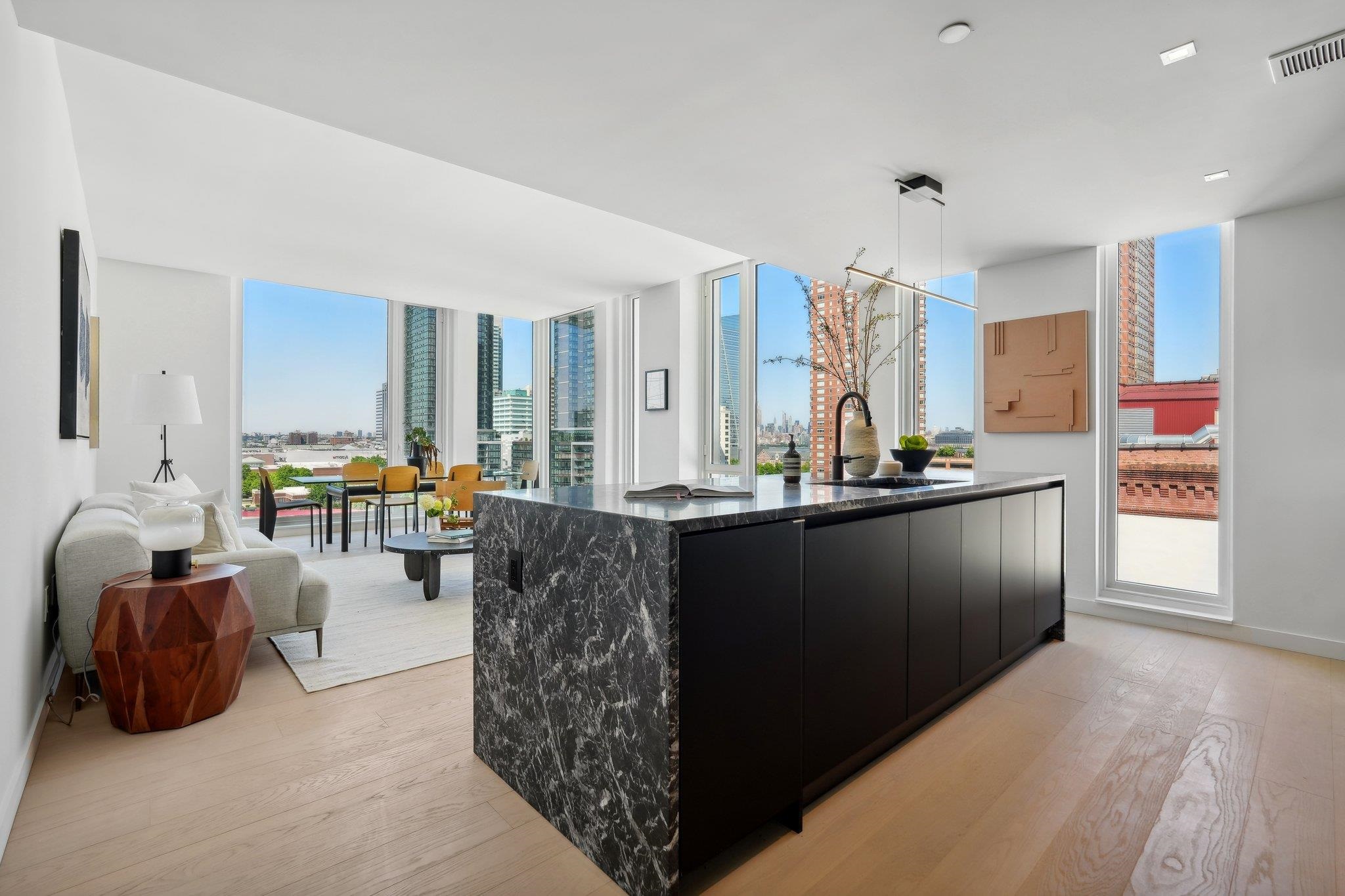 43 PROVOST ST Unit: 9N