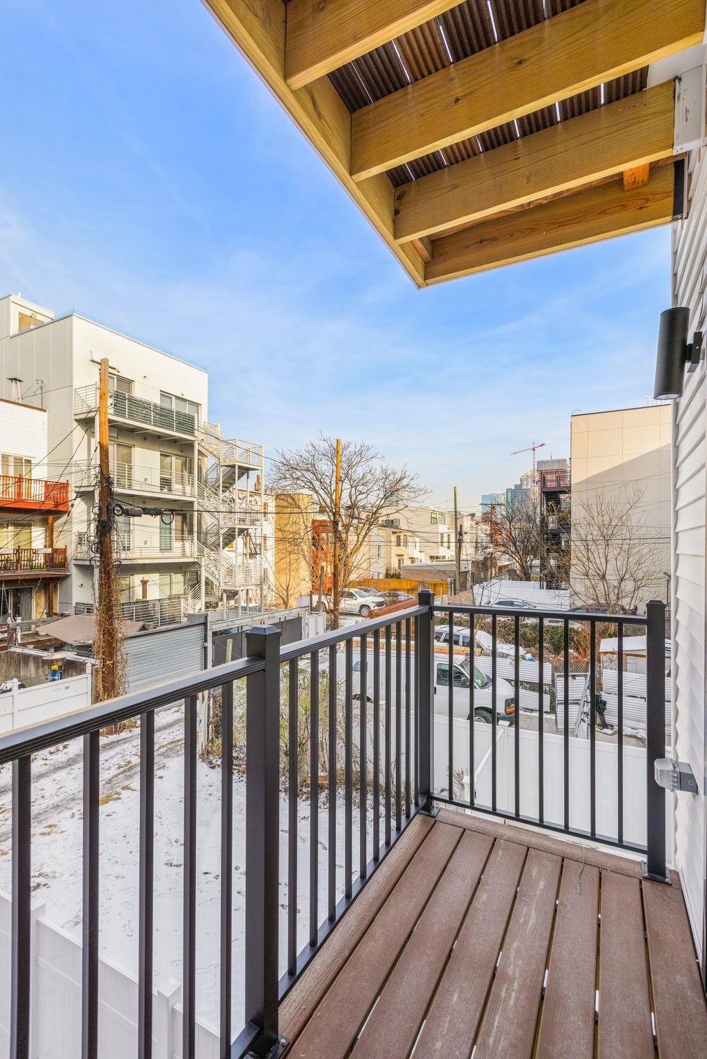 322 3RD ST Unit: 3