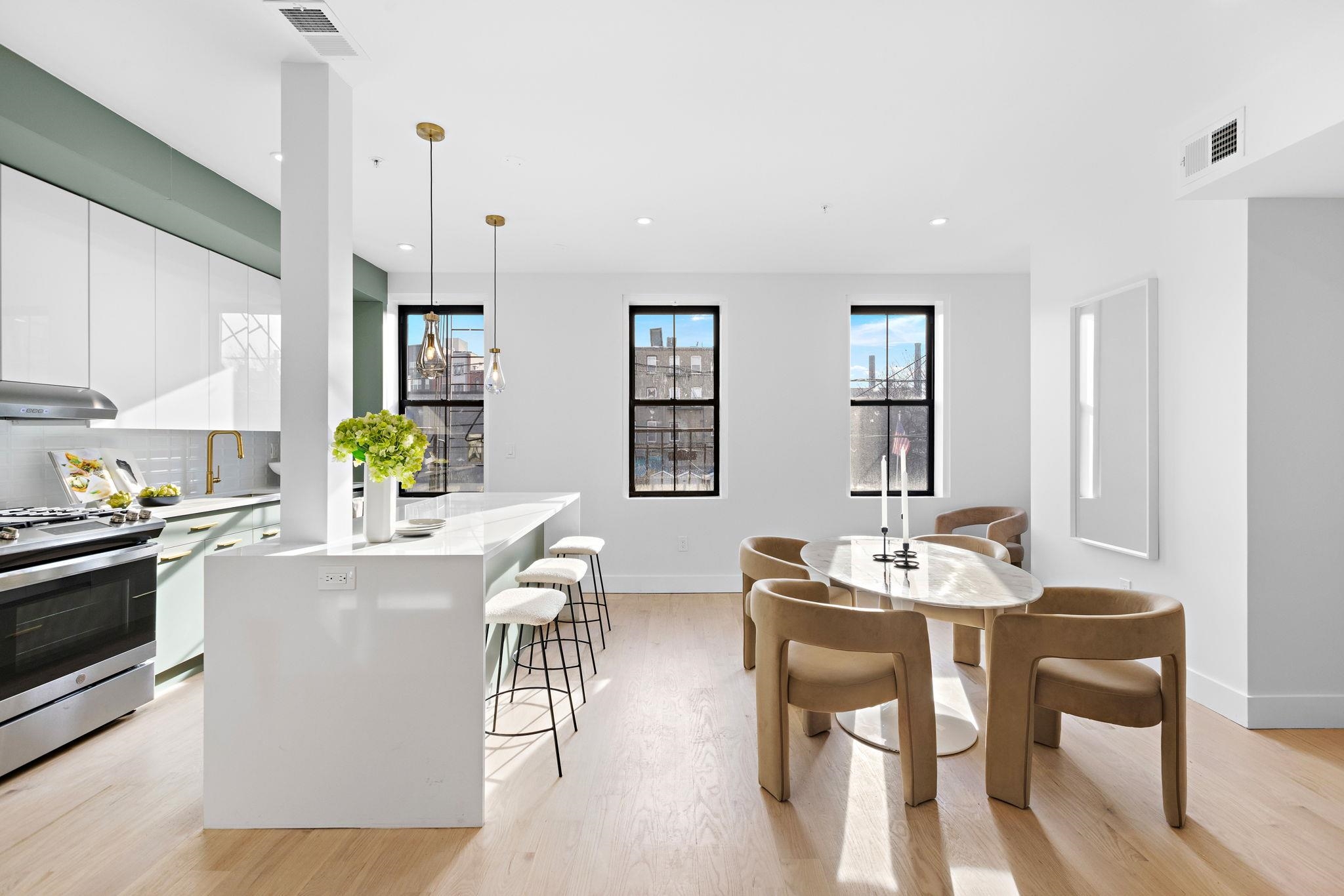 322 3RD ST Unit: 3