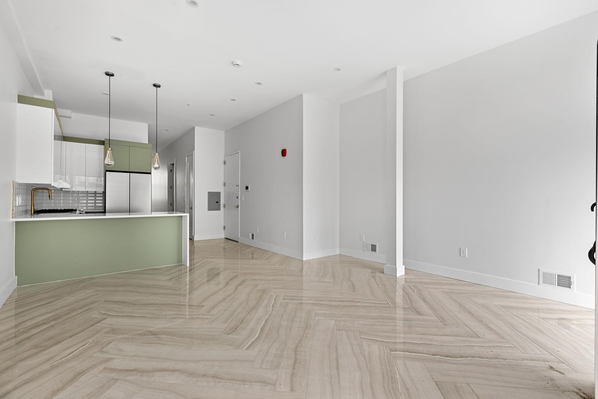 322 3RD ST Unit: 1