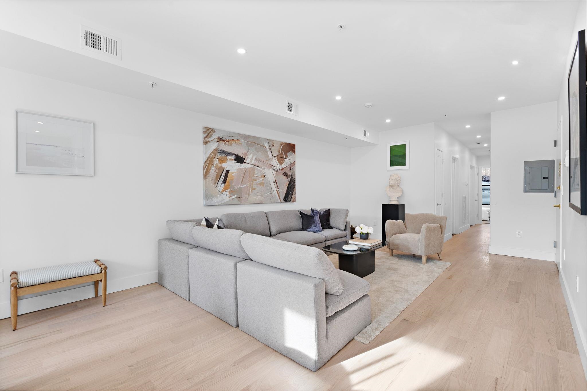 322 3RD ST Unit: C