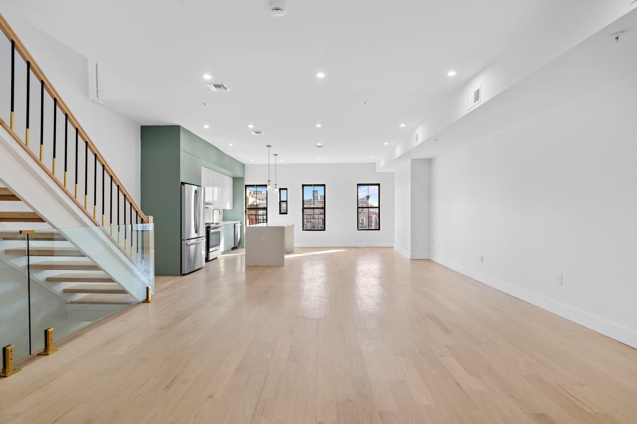 322 3RD ST Unit: D