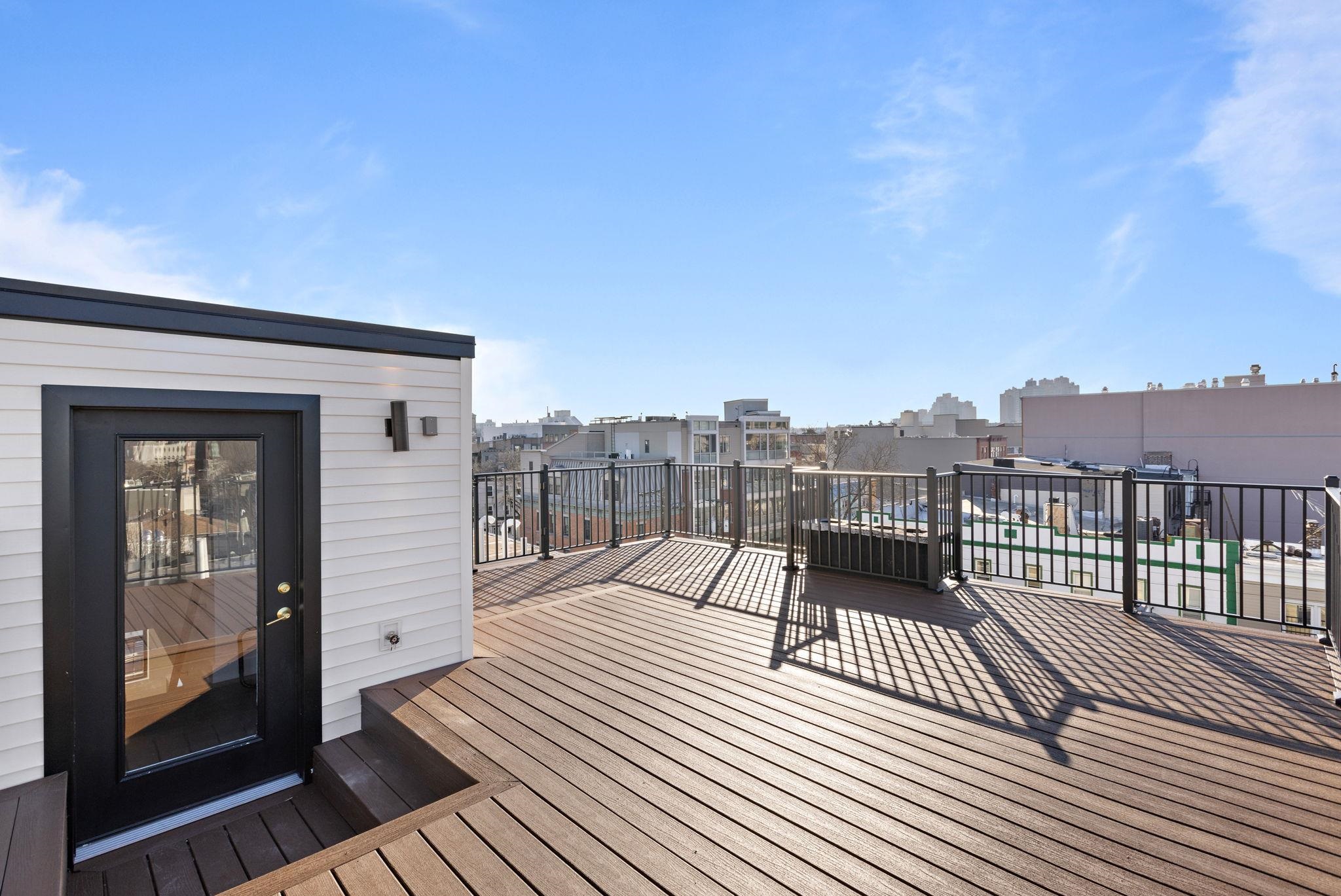 322 3RD ST Unit: D