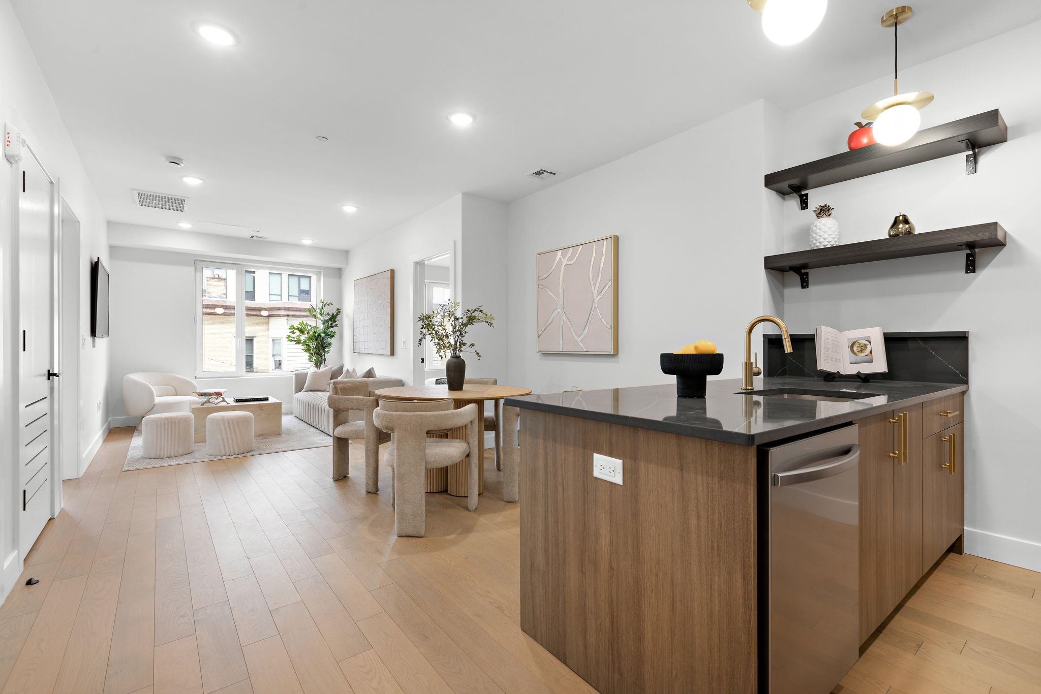 35 ORCHARD ST Unit: 204