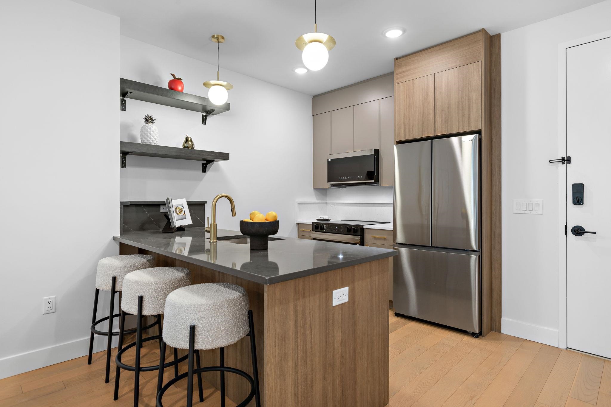 35 ORCHARD ST Unit: 204