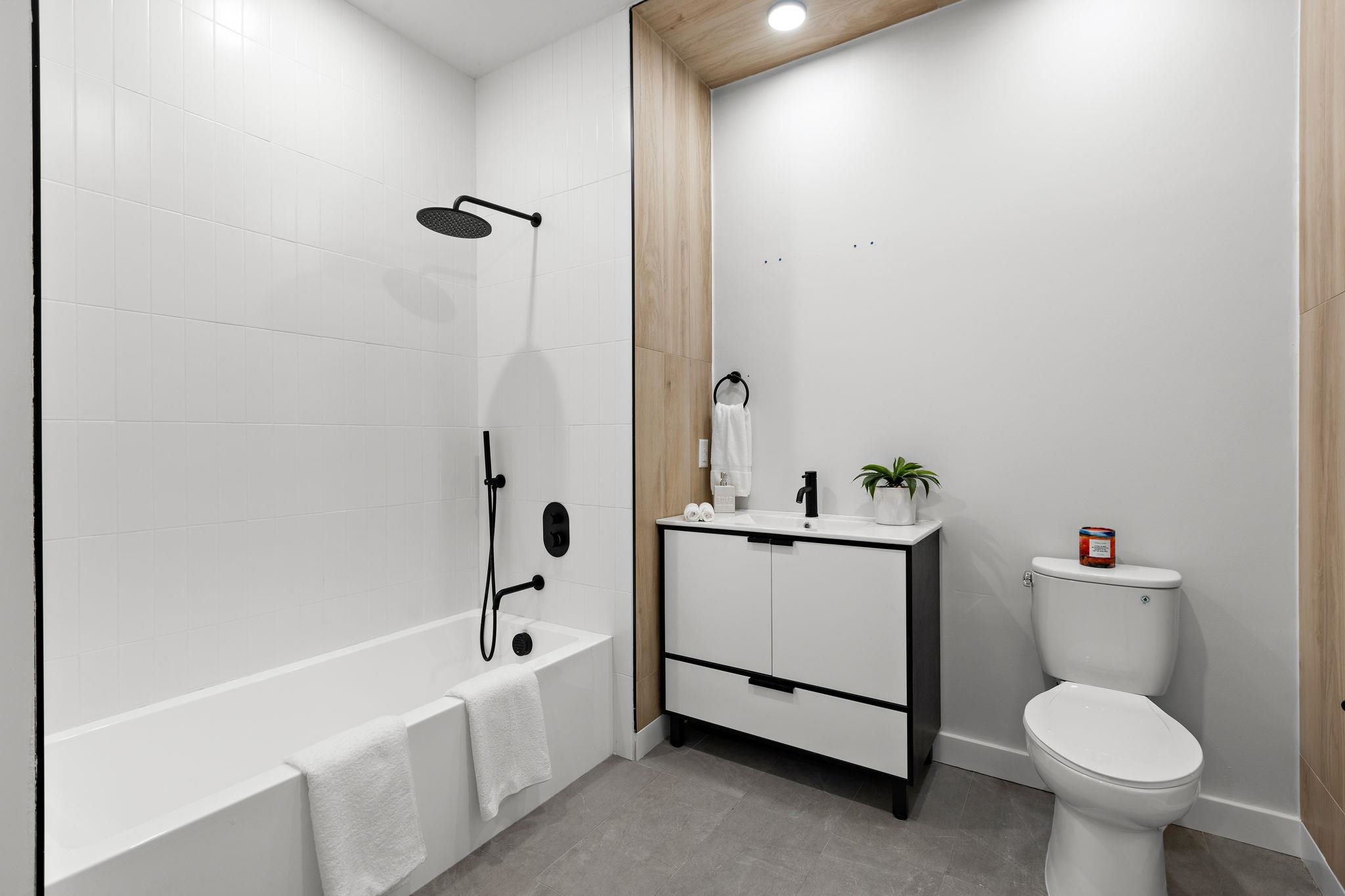 35 ORCHARD ST Unit: 204