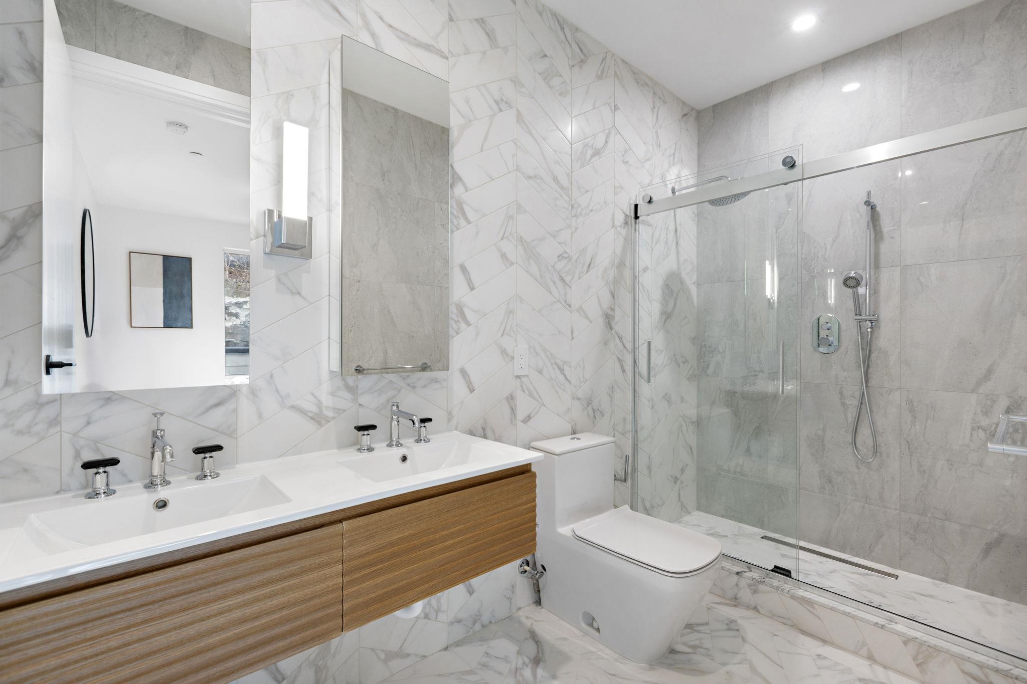 391 1ST ST Unit: 2-B