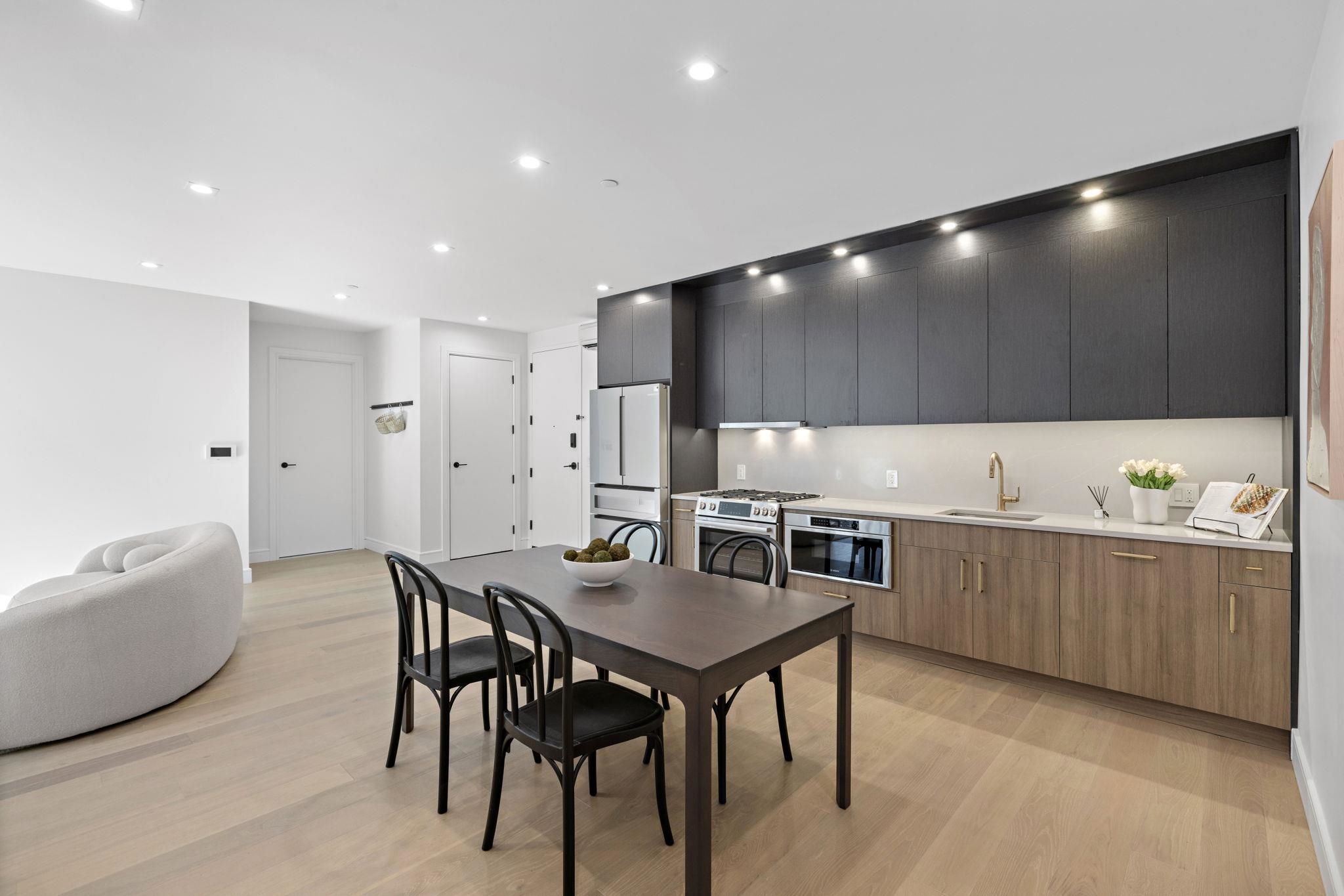 391 1ST ST Unit: 2-B
