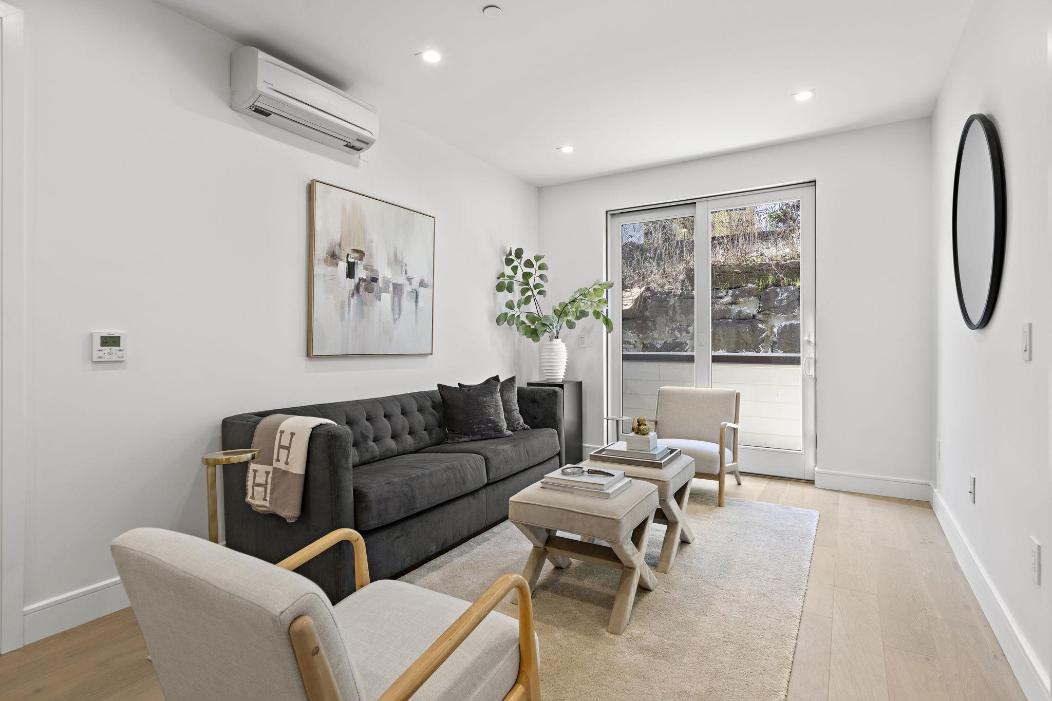 391 1ST ST Unit: 2-D