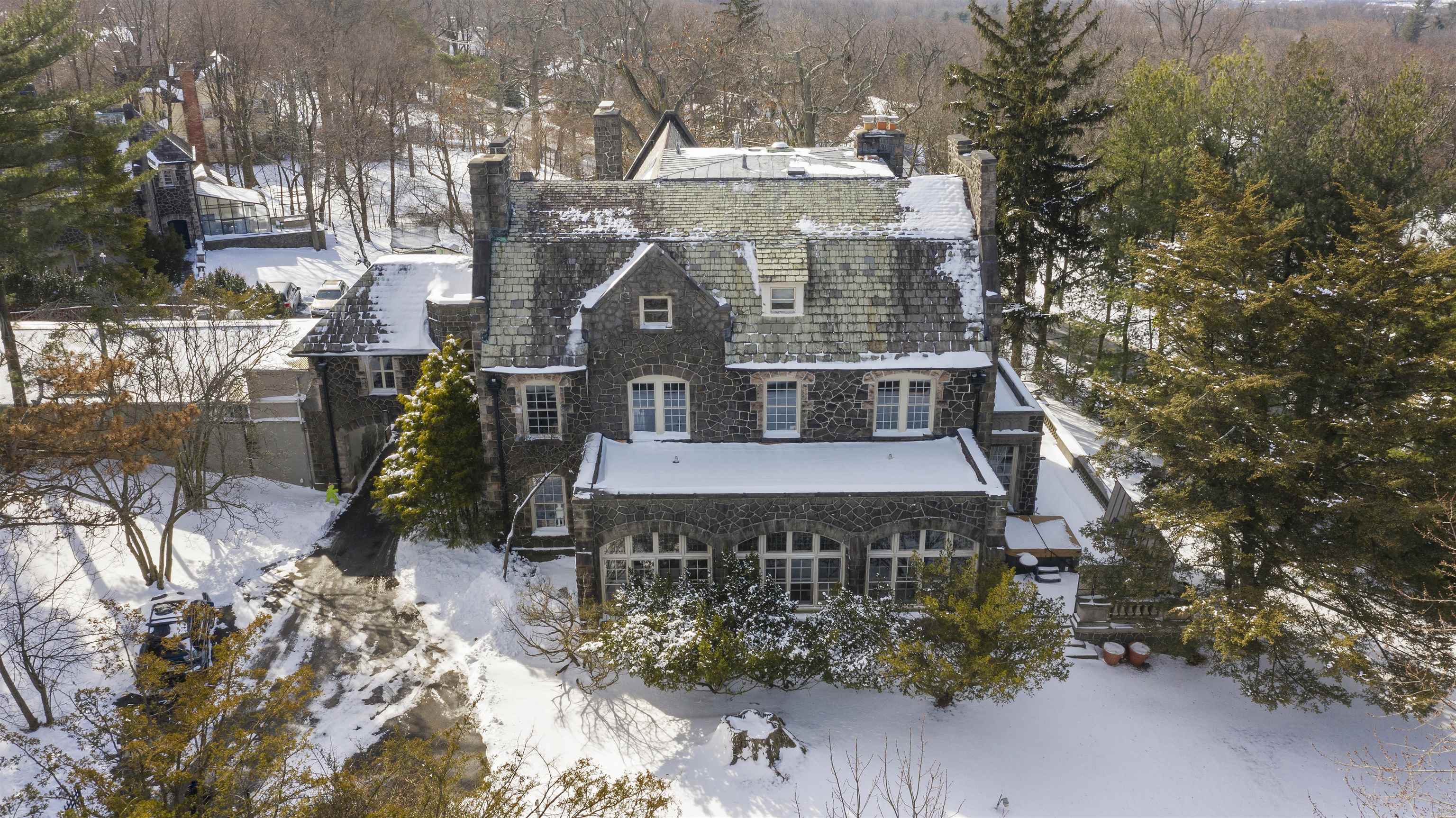 394 EAST PALISADE AVE