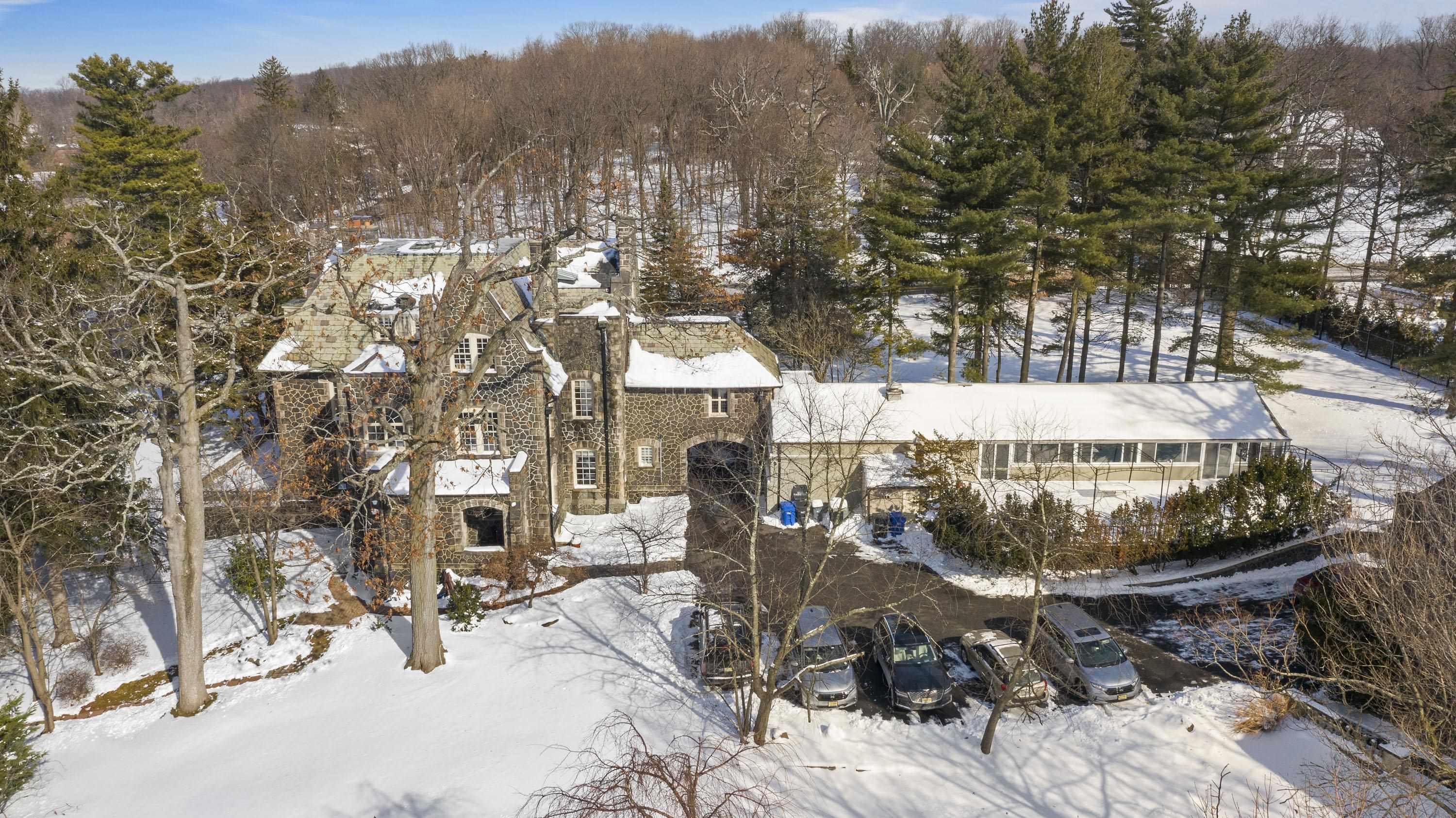 394 EAST PALISADE AVE