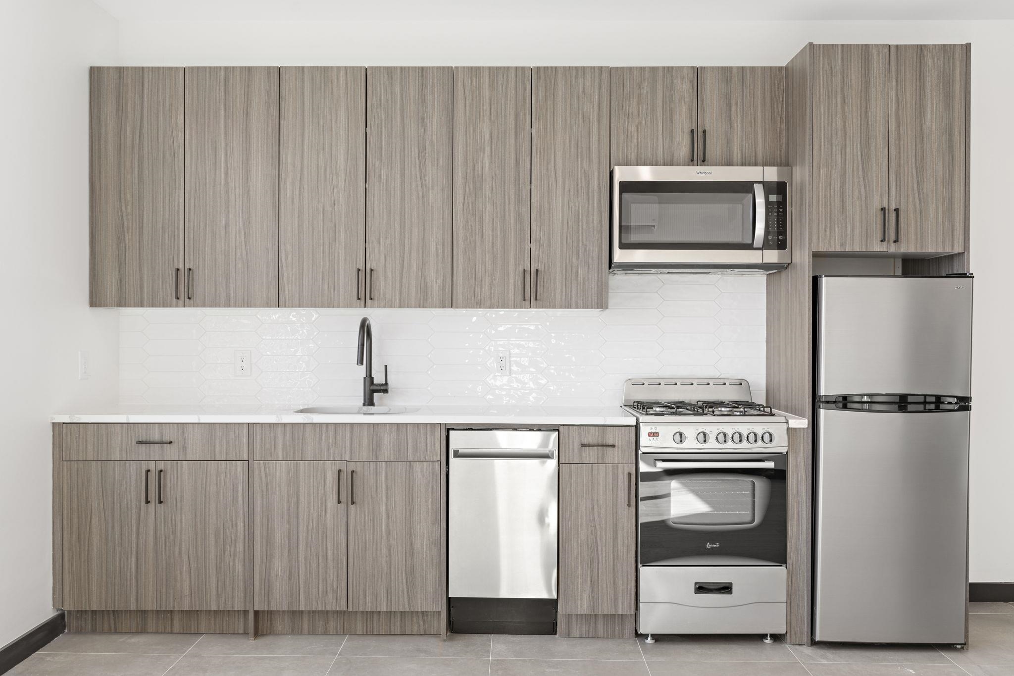 132 MALLORY AVE Unit: 502