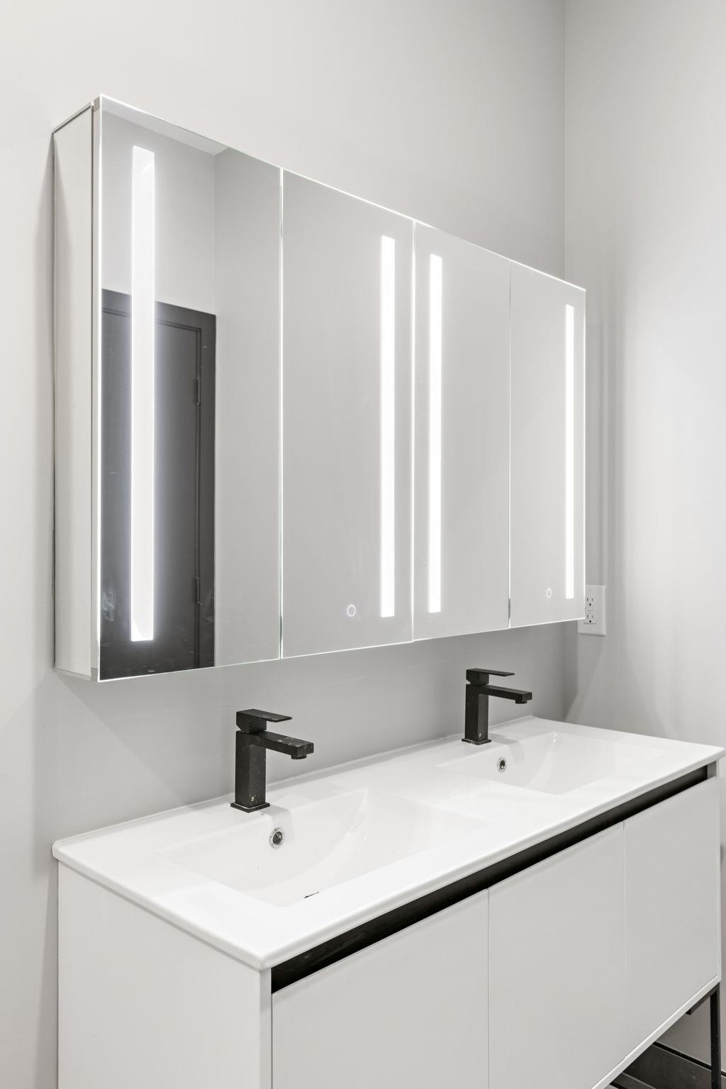 132 MALLORY AVE Unit: 501