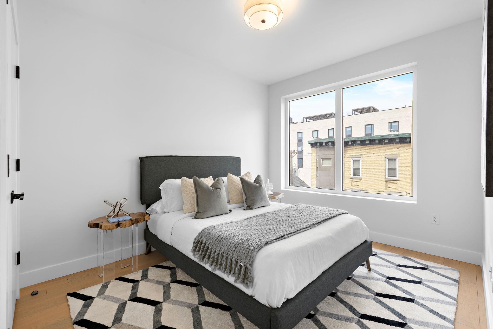 35 ORCHARD ST Unit: 604