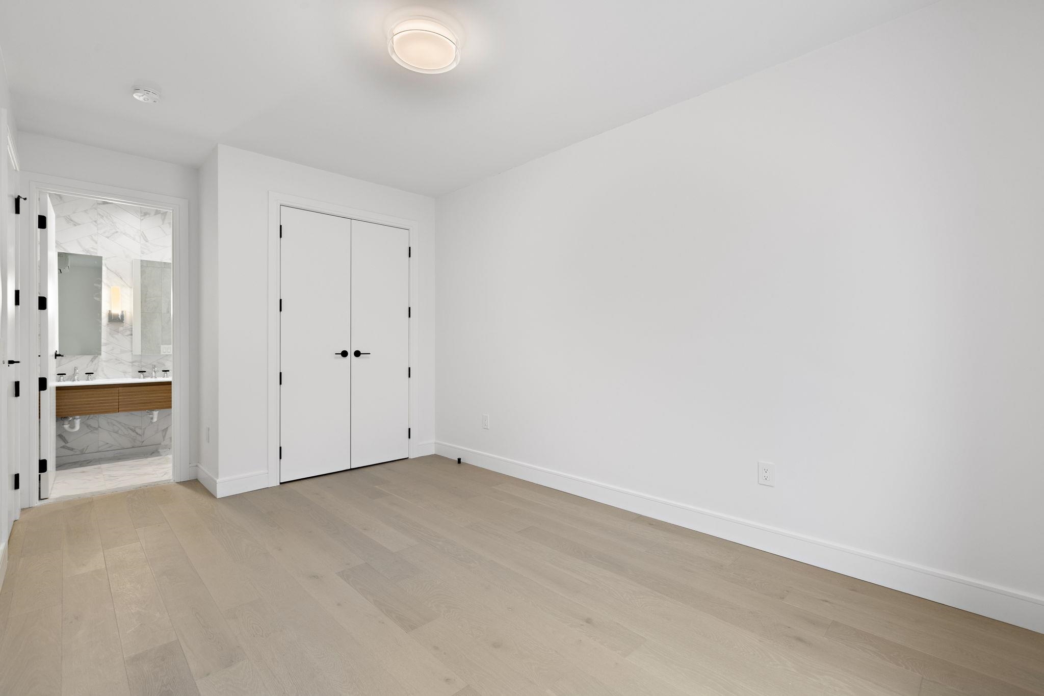 391 1ST ST Unit: 2-D