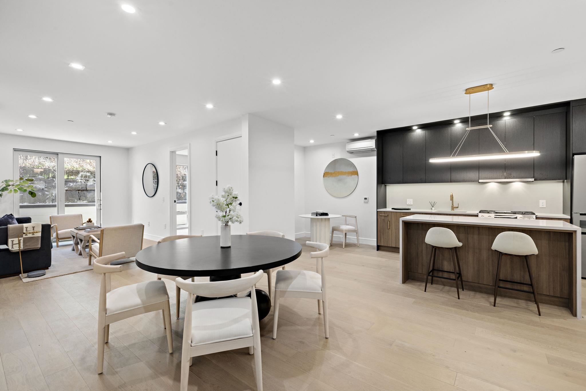 391 1ST ST Unit: 2-D